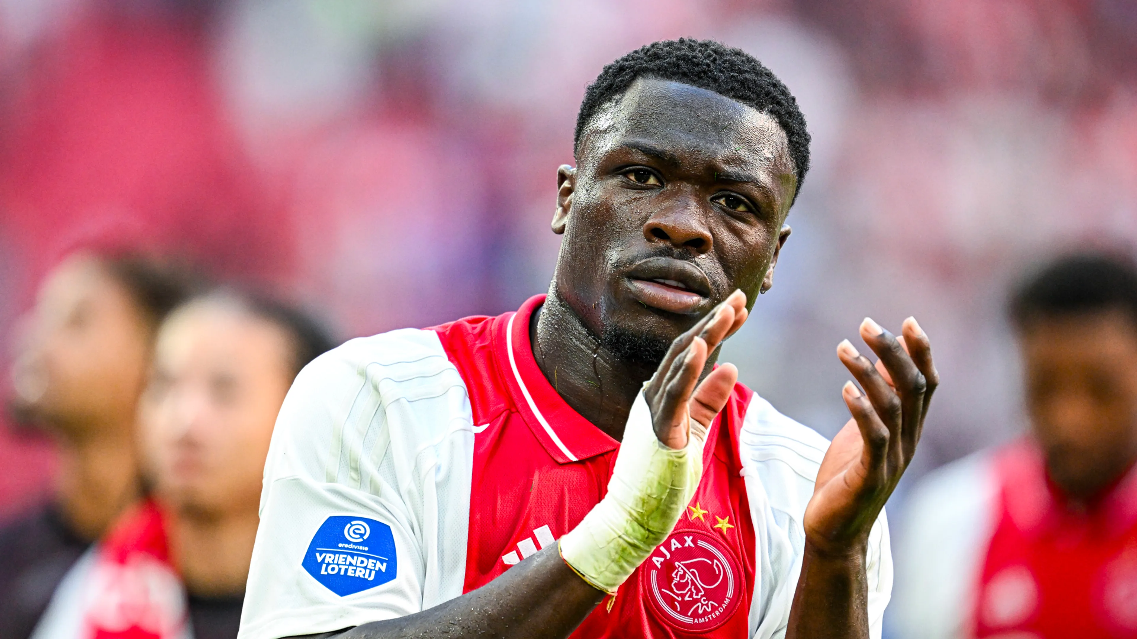 ‘Brobbey ziet overstap niet zitten en blijft voorlopig bij Ajax’