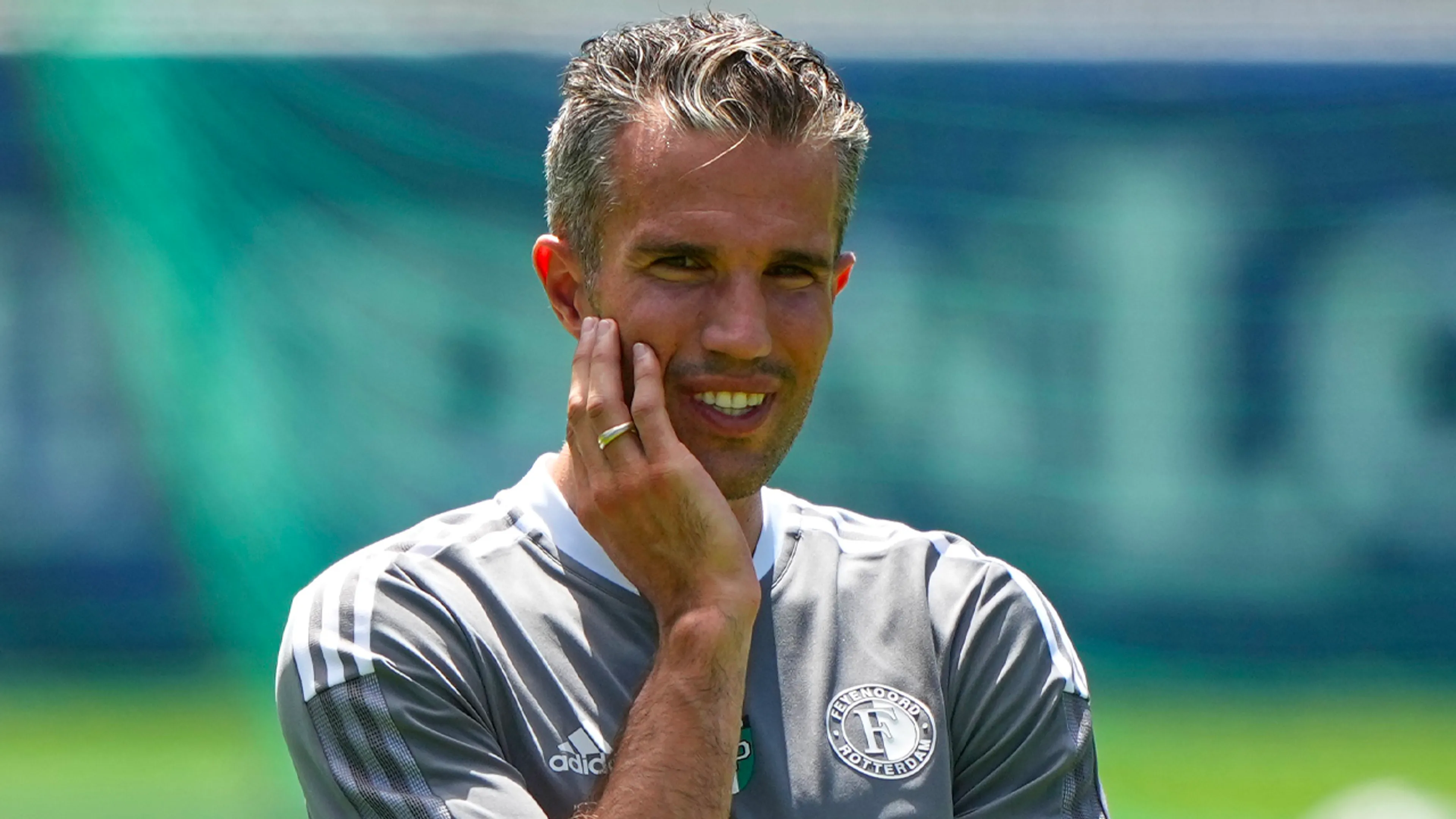Feyenoord behoudt Robin van Persie tot medio 2024