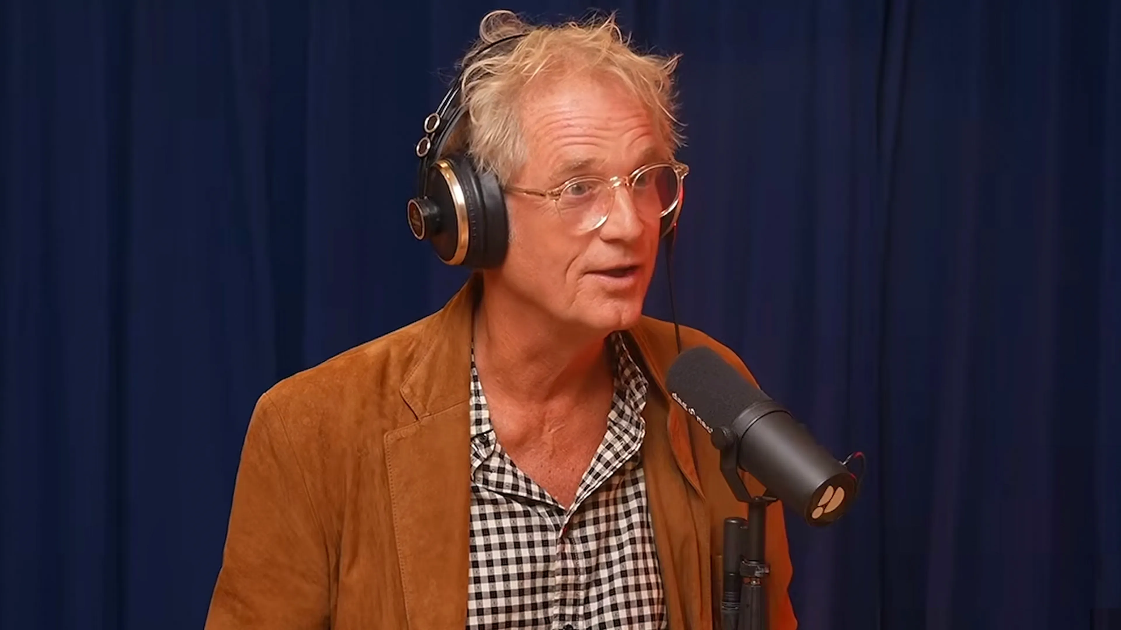 Jeroen Pauw doet pikante onthulling in podcast: 'Je hoort alleen maar geritsel en gekreun'