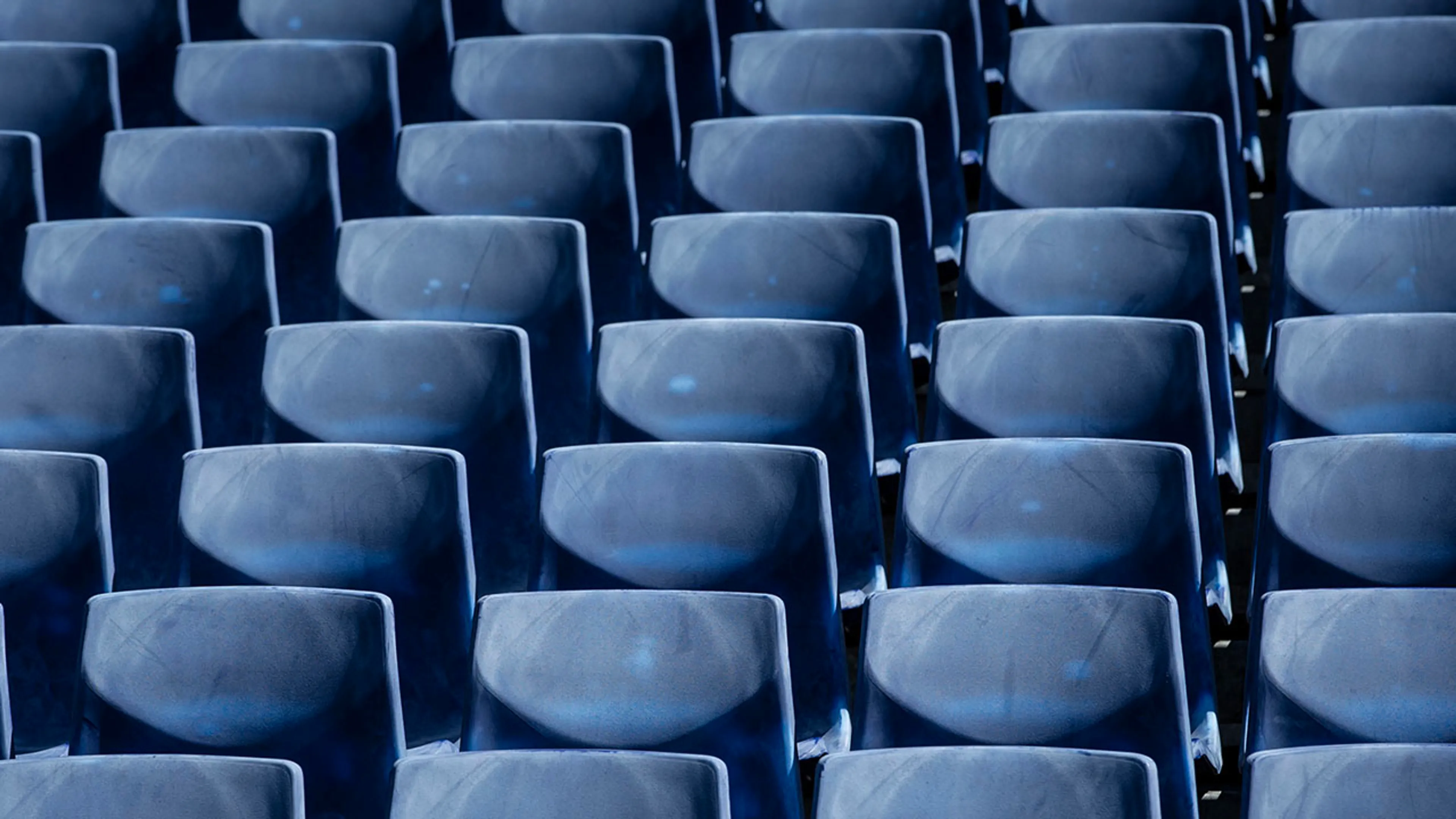 Fans terug in Engelse stadions: geen omhelzingen en high-fives