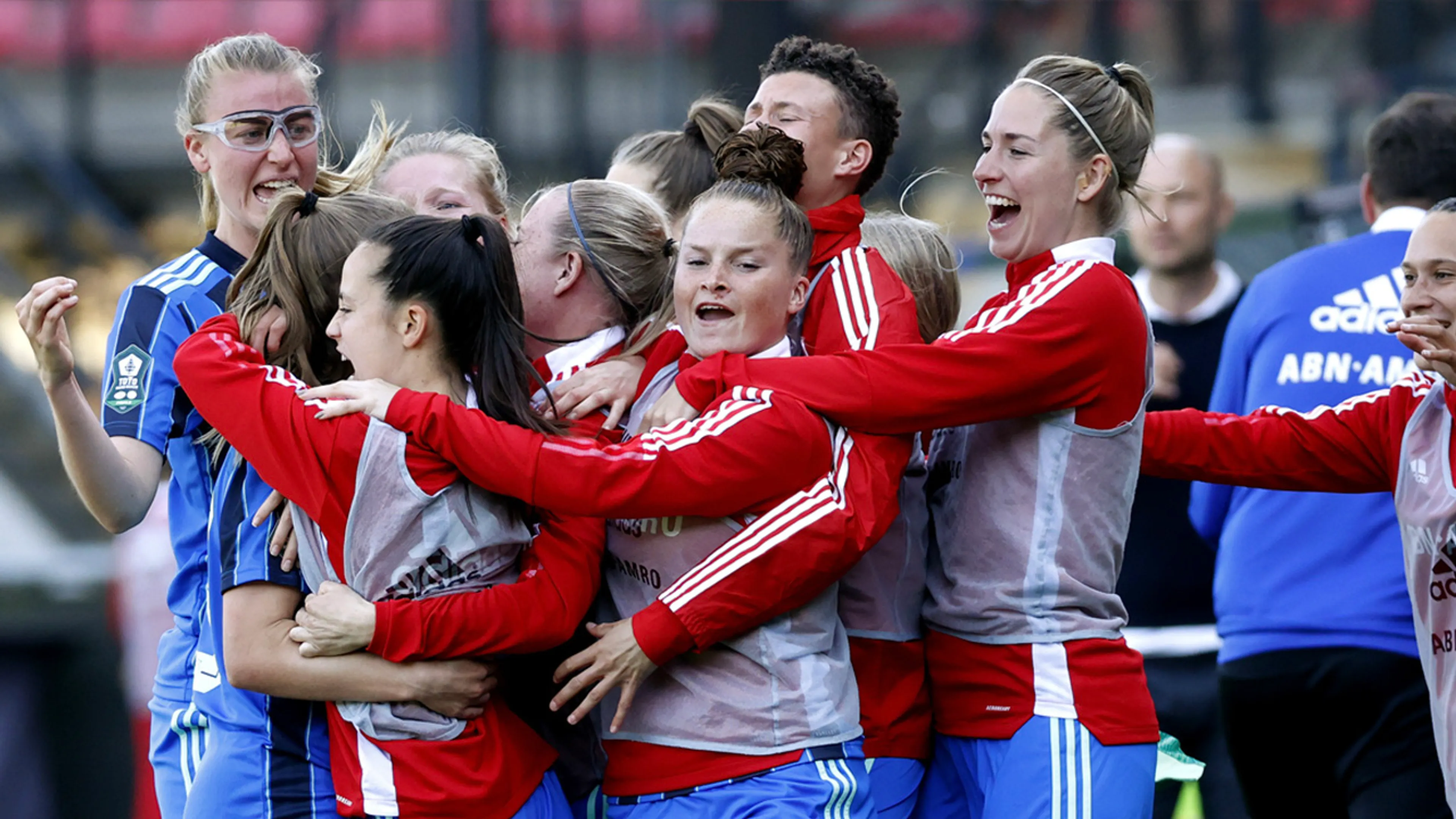Ajax Vrouwen winnen bekerfinale van PSV
