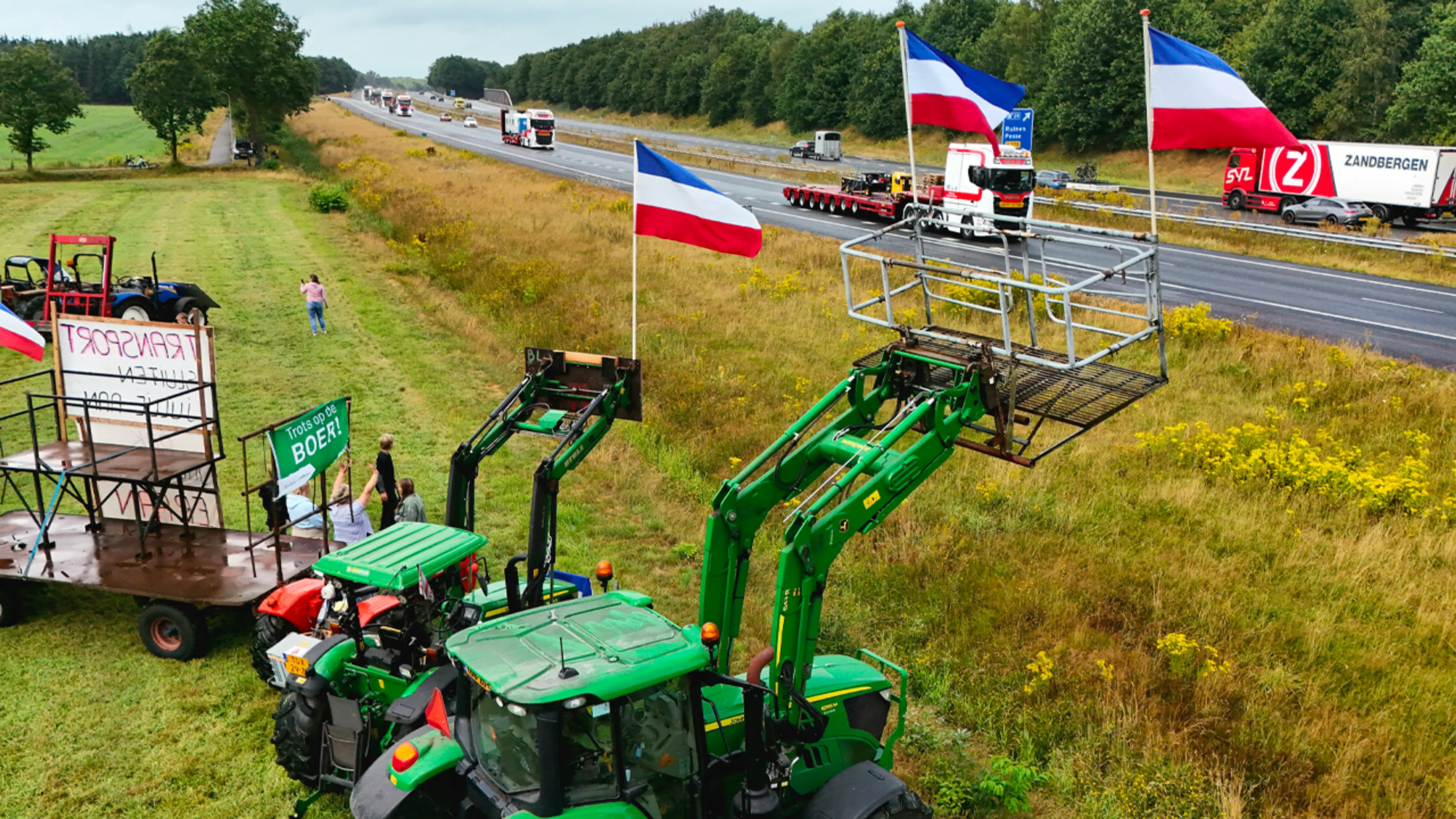 Boeren voeren actie tegen stikstofbeleid kabinet