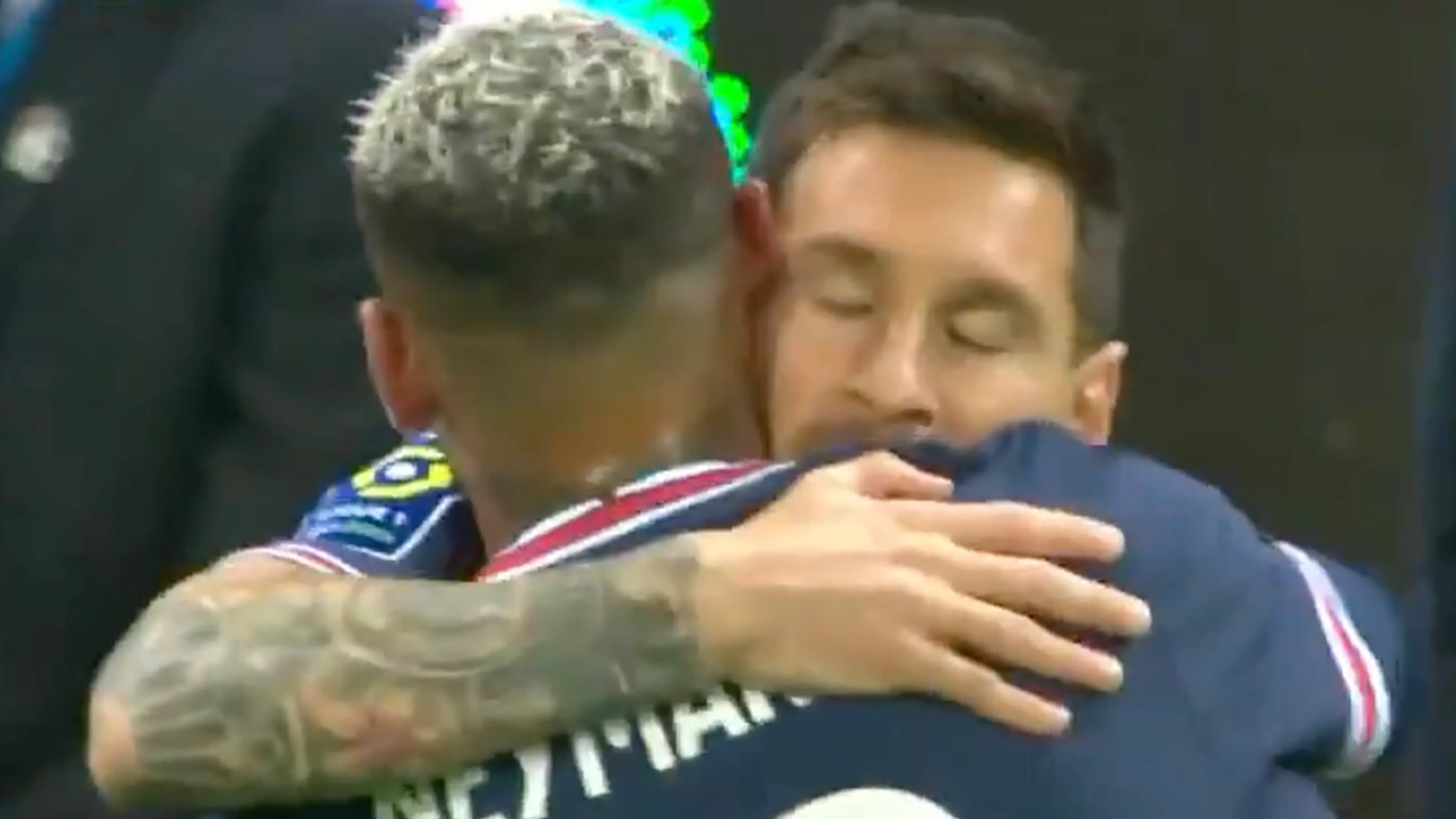 VIDEO: Messi maakt debuut voor Paris Saint-Germain