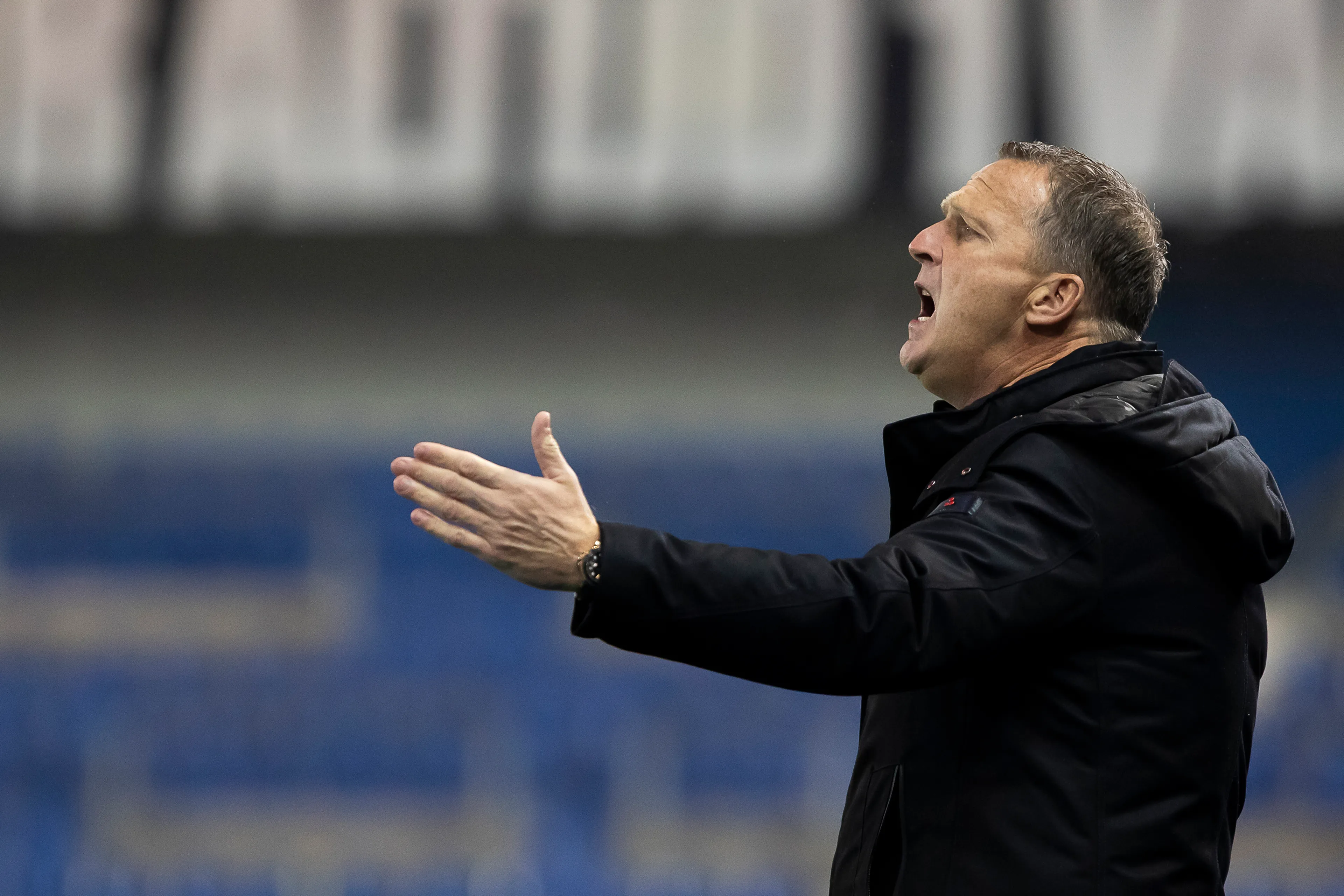 Van den Brom verliest met Genk thuis van Anderlecht
