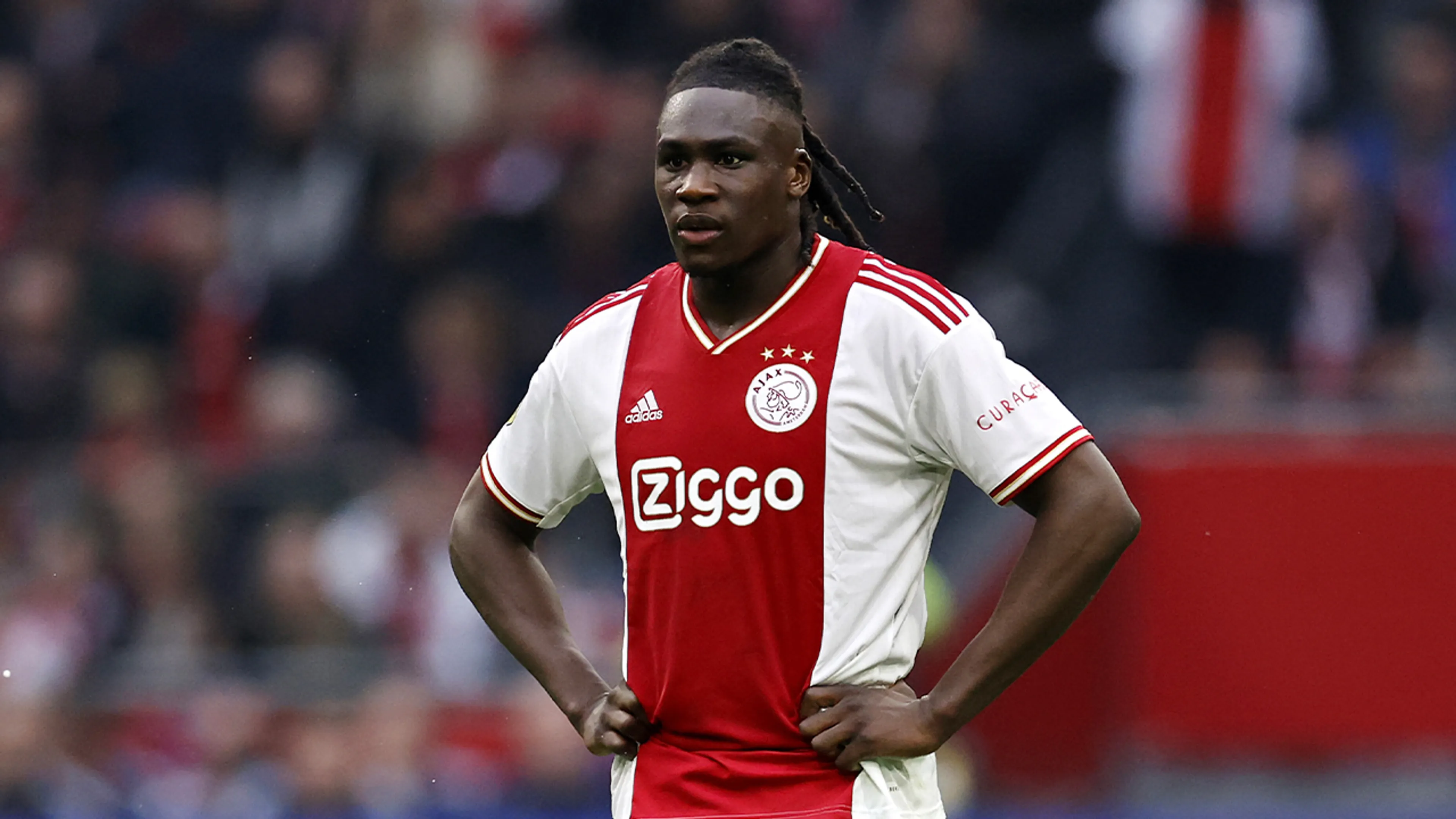 'Ajax sloeg bod van 23 miljoen op Bassey af'