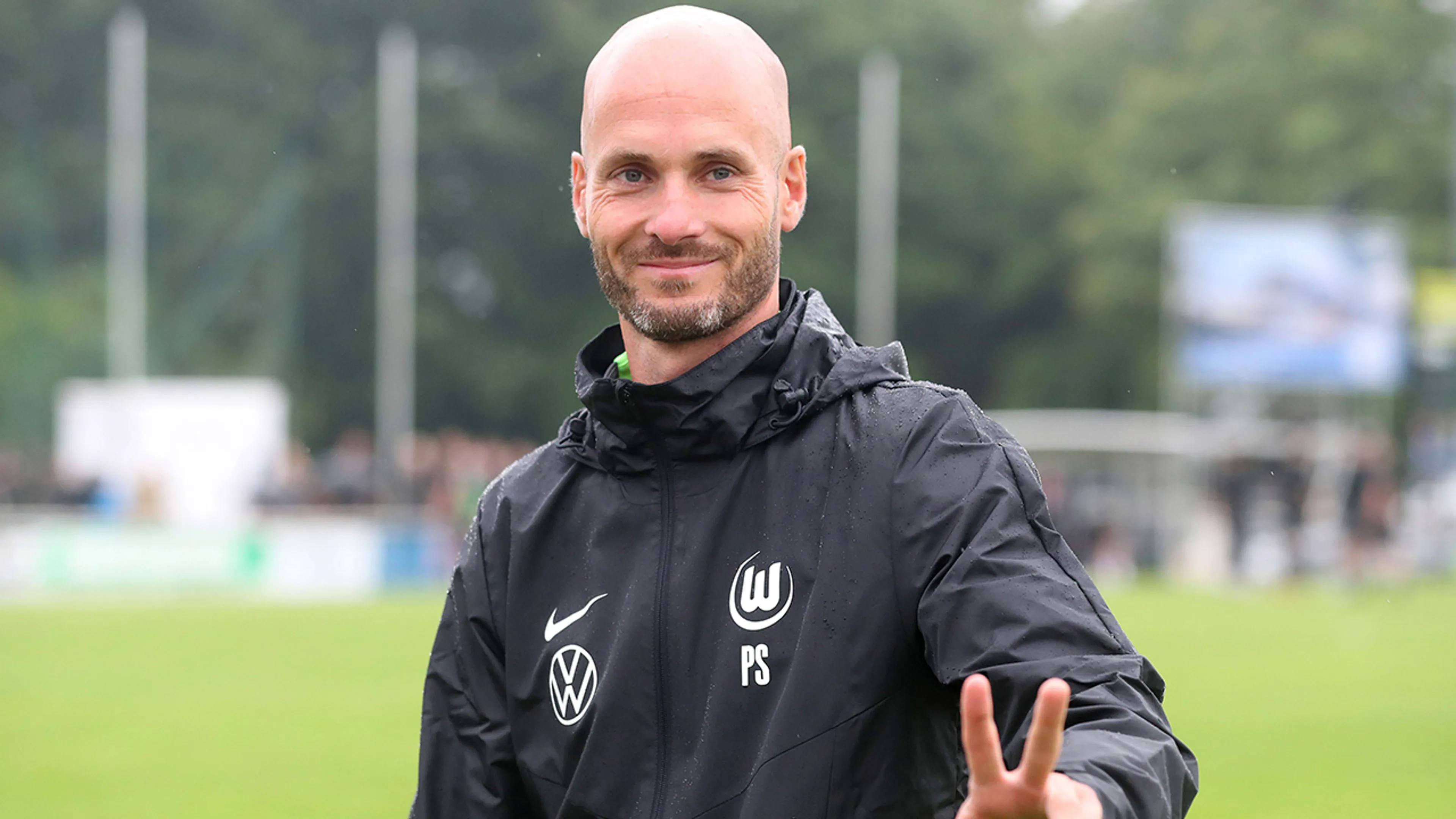 Paul Simonis beleeft droomdebuut met Wolfsburg in de Bundesliga