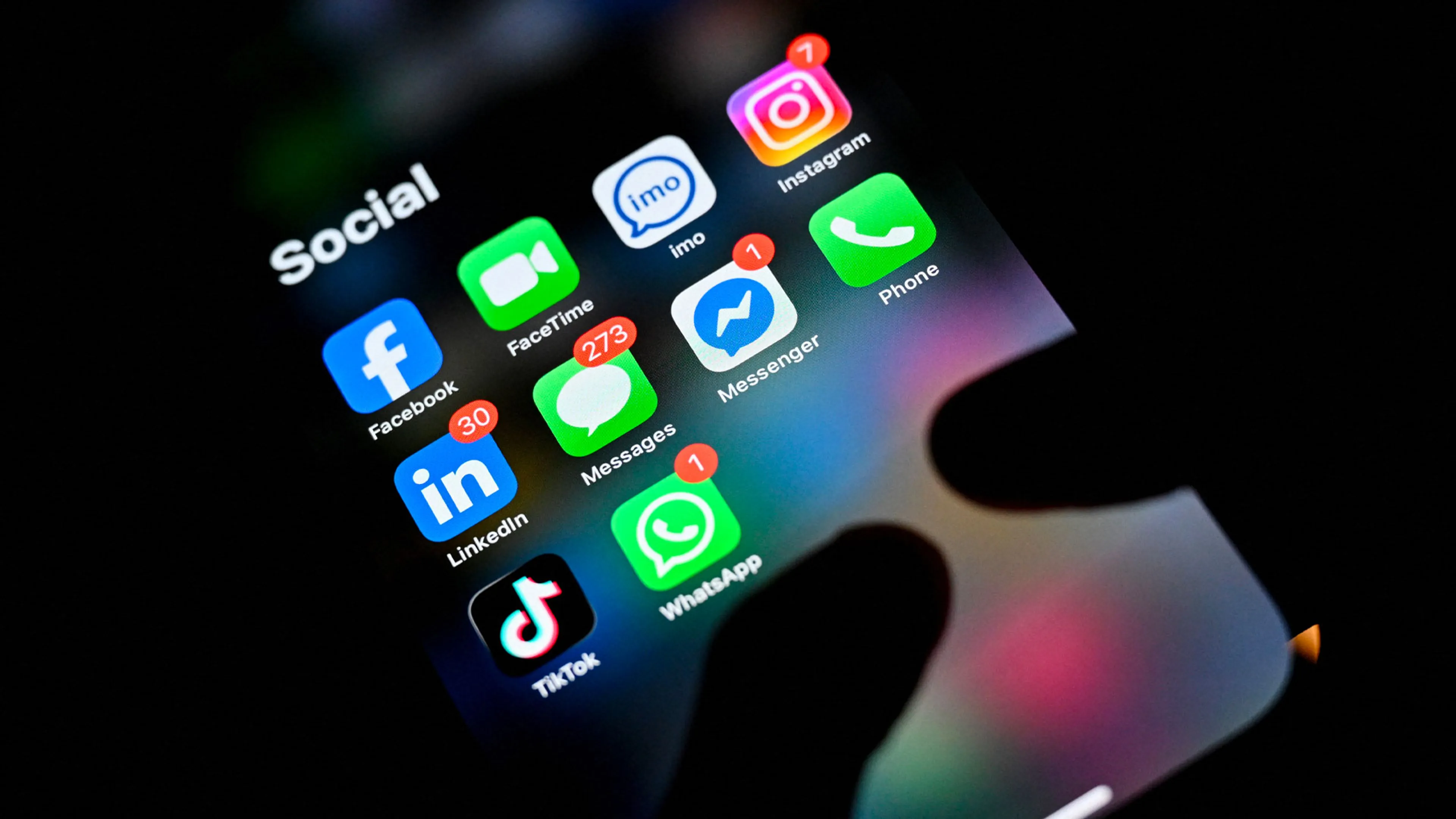 Verenigd Koninkrijk verbiedt sociale media voor jongeren onder de 16