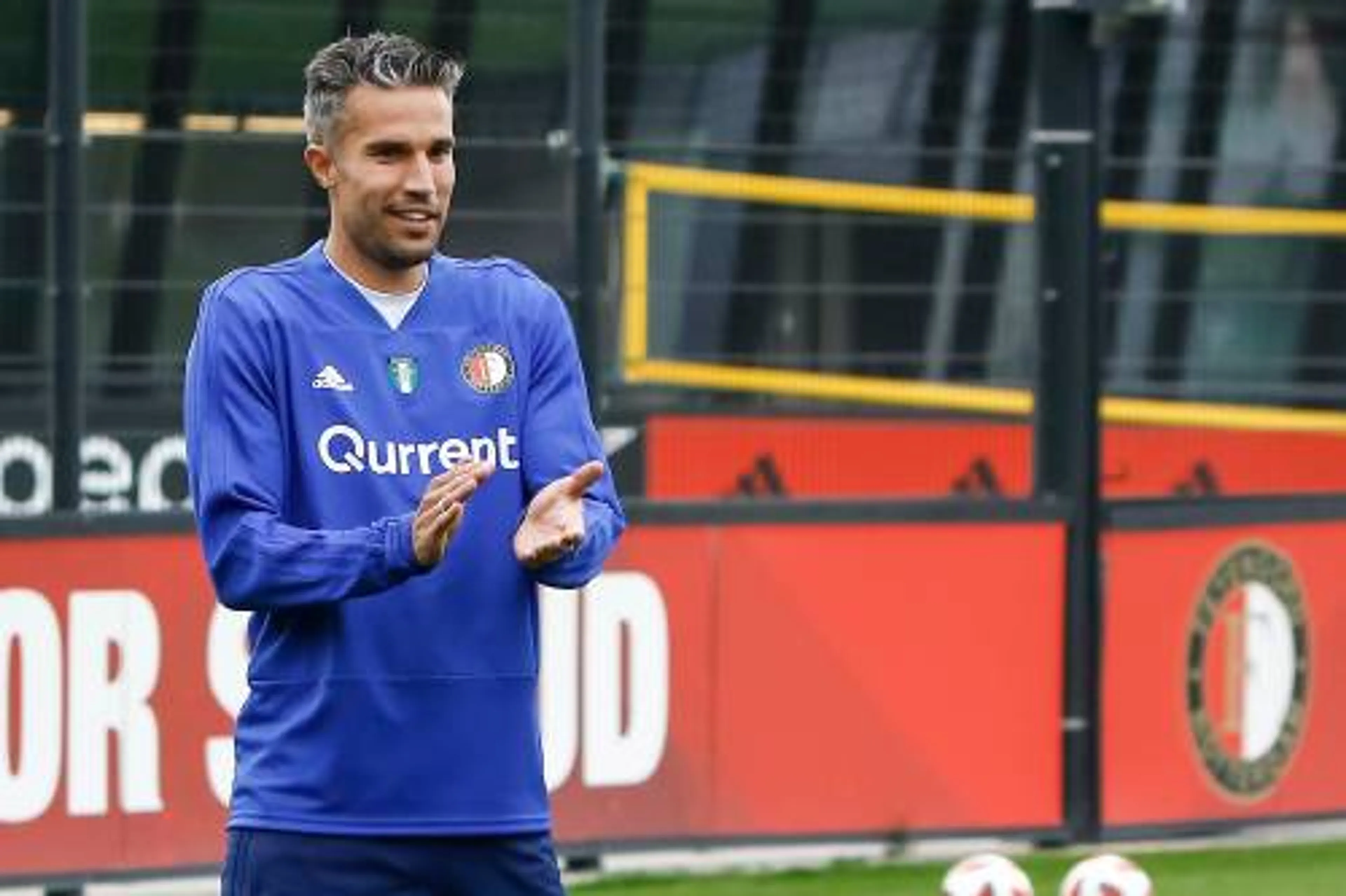 Van Persie houdt het klein bij Feyenoord