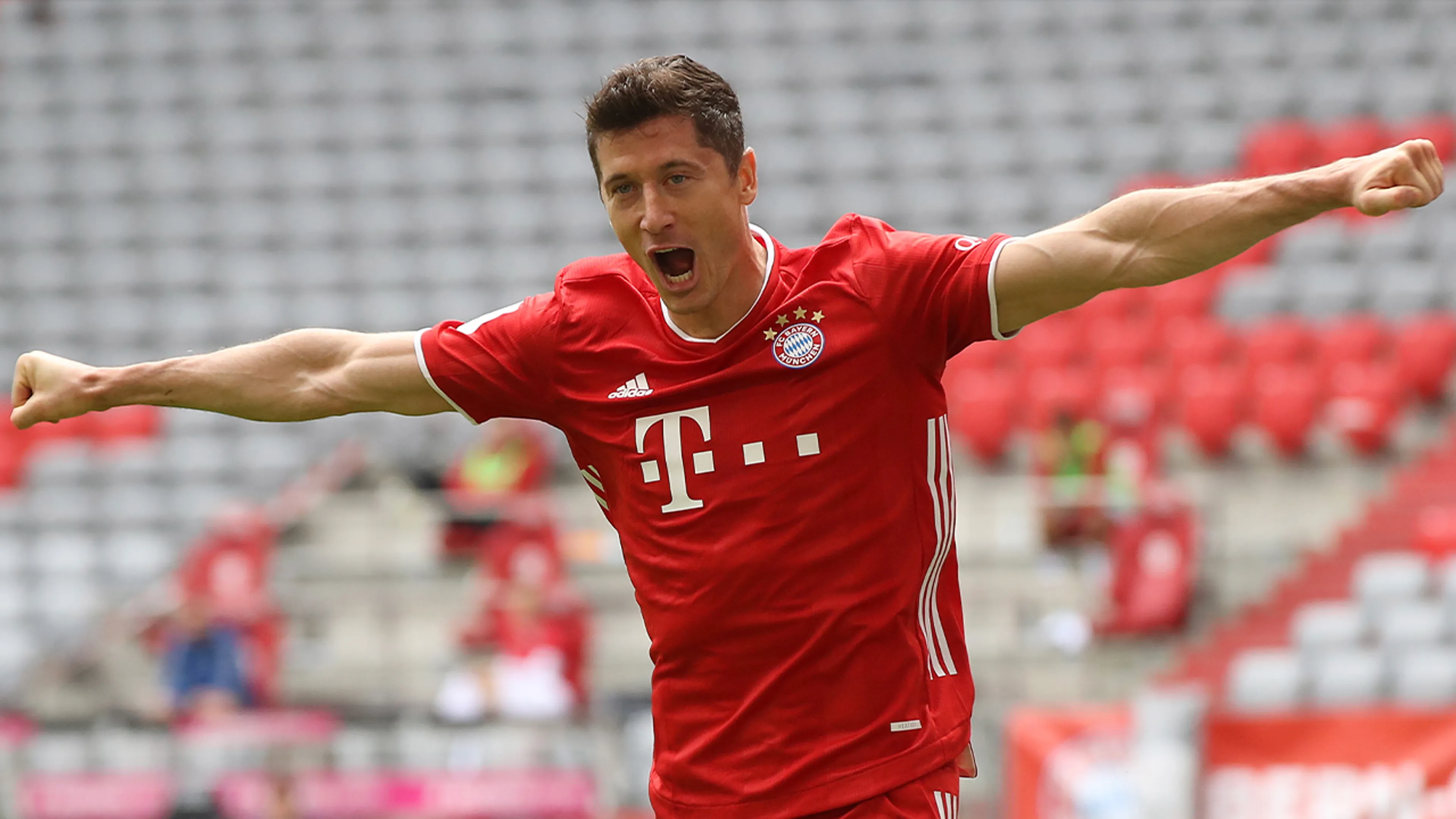 Nieuw record Lewandowski bij zege Bayern op Freiburg