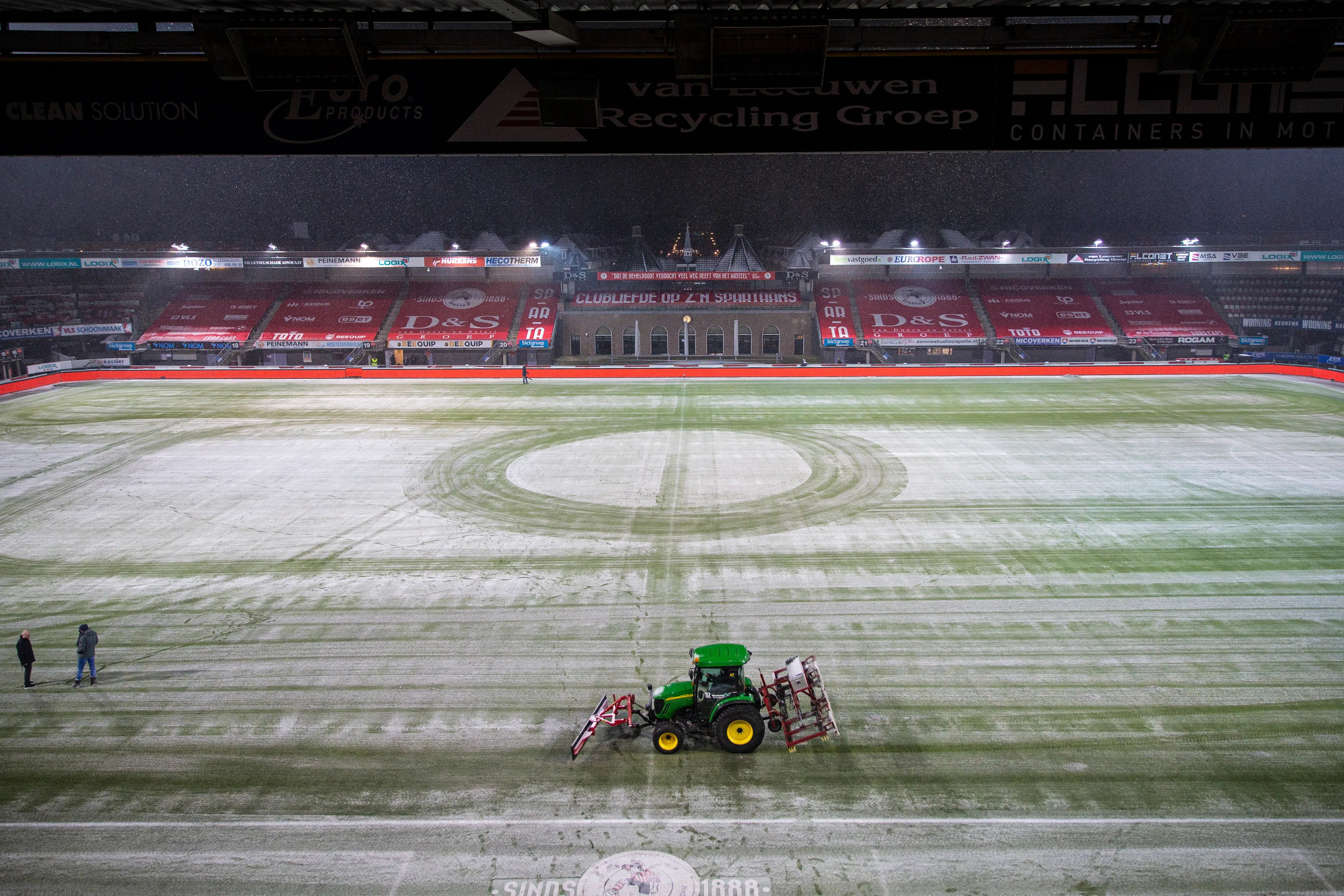Buitenspeltechnologie ontbreekt bij Sparta - PSV vanwege sneeuw