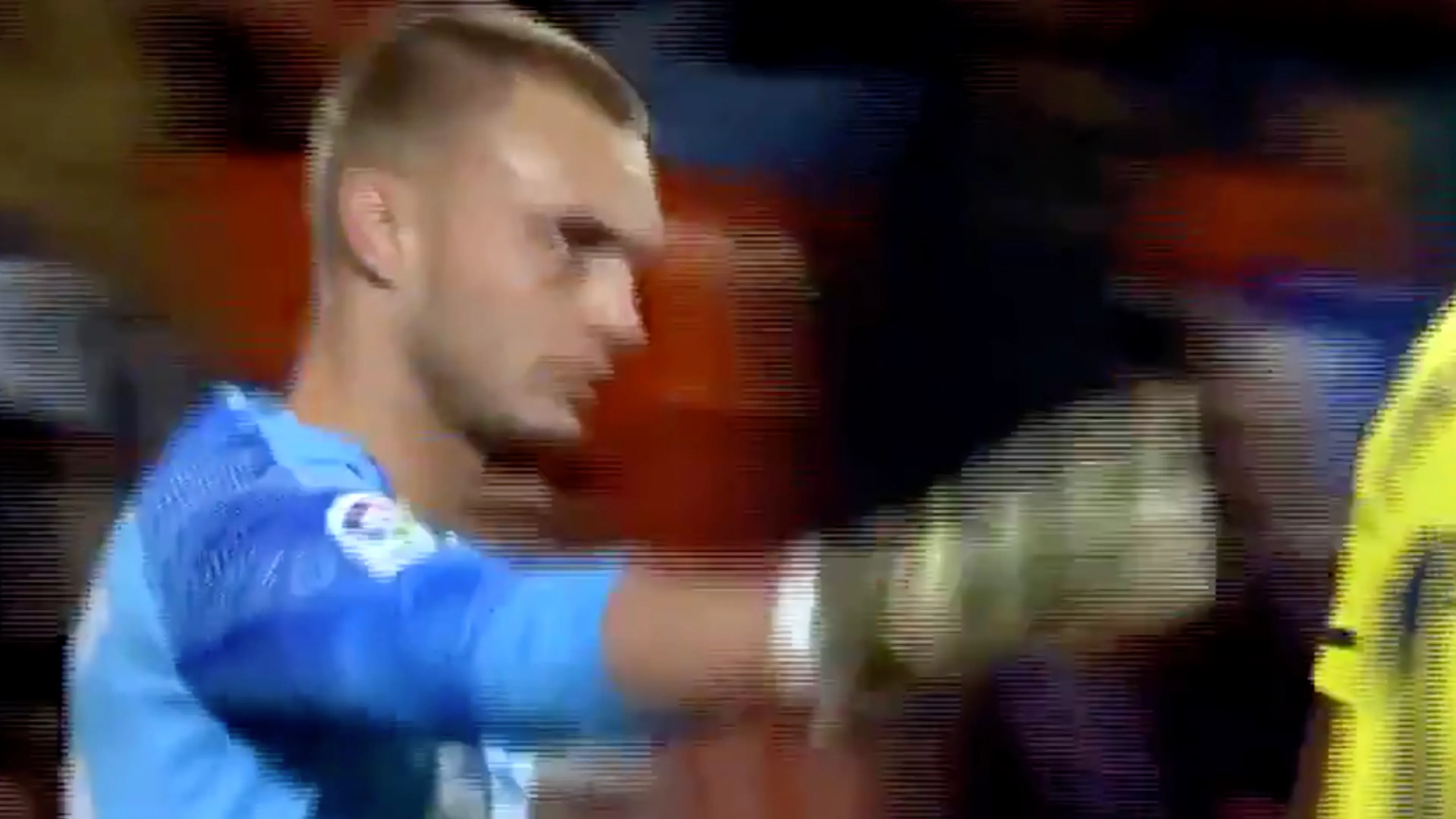 Hoofdrol voor Cillessen: doelman stopt penalty en heeft bal klem