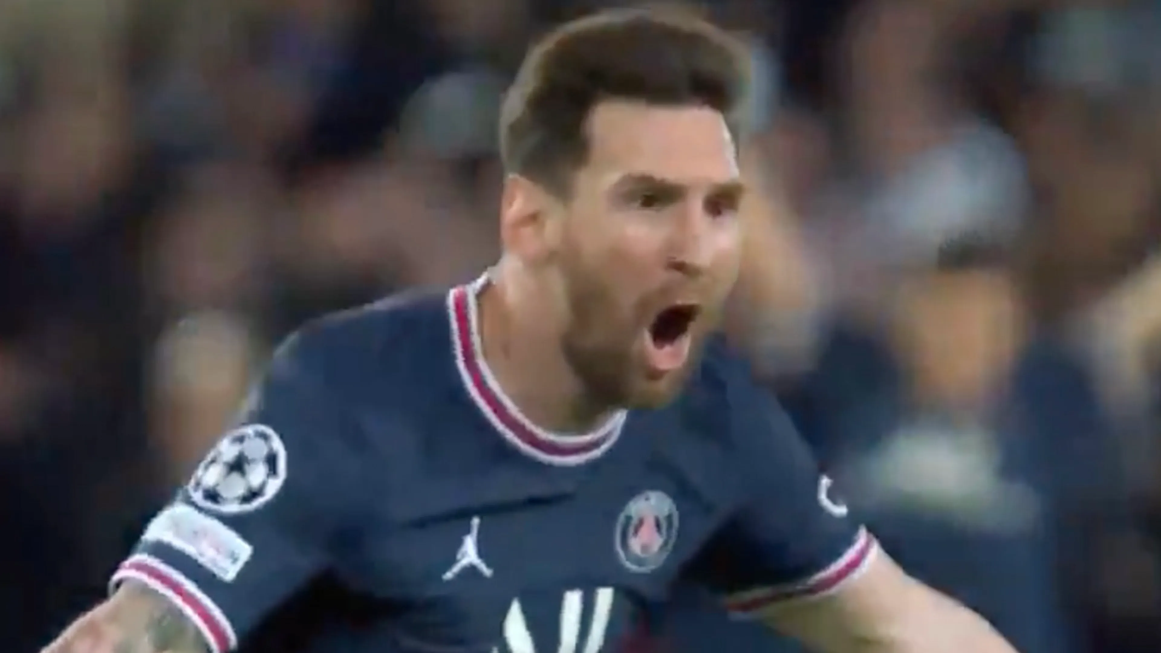 VIDEOGOAL: Messi scoort briljante eerste treffer voor Paris Saint-Germain!
