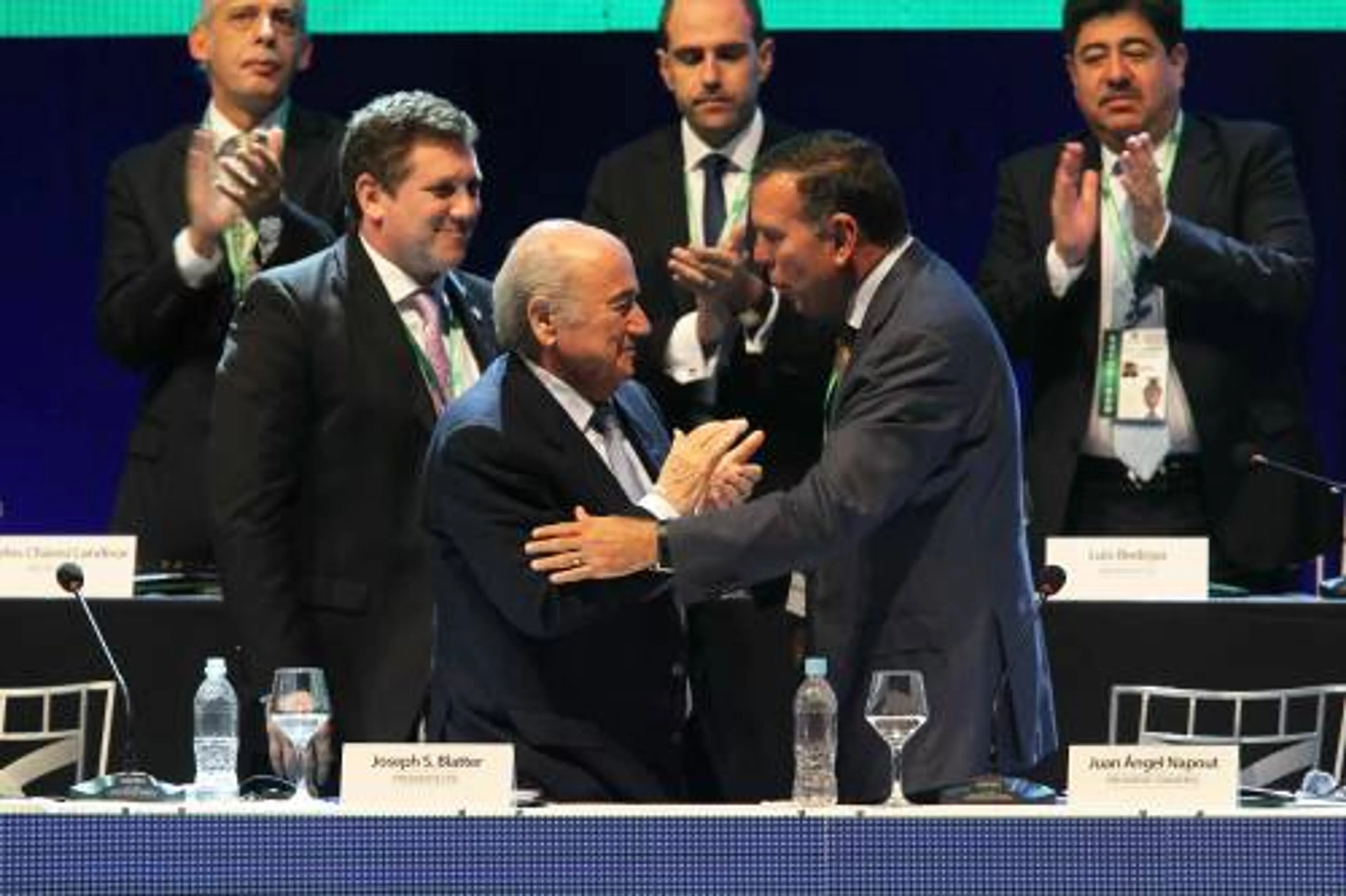 Voetbalbobo negen jaar cel in