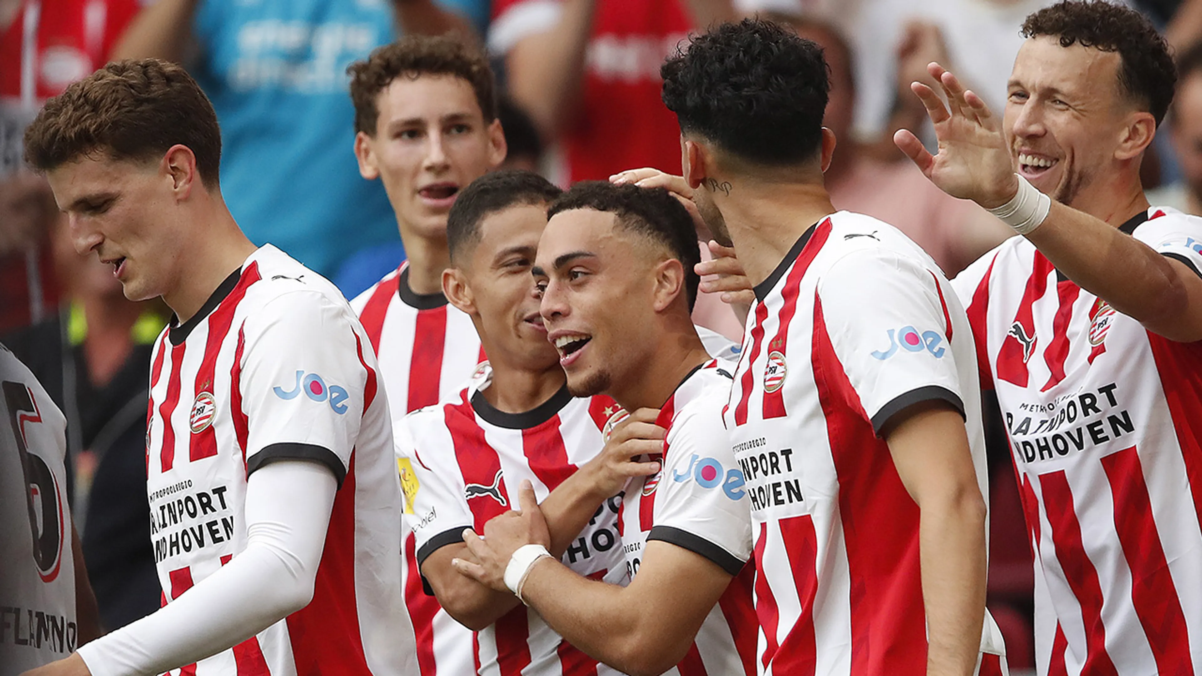 PSV klopt Go Ahead Eagles in slotfase en verovert Johan Cruijff Schaal