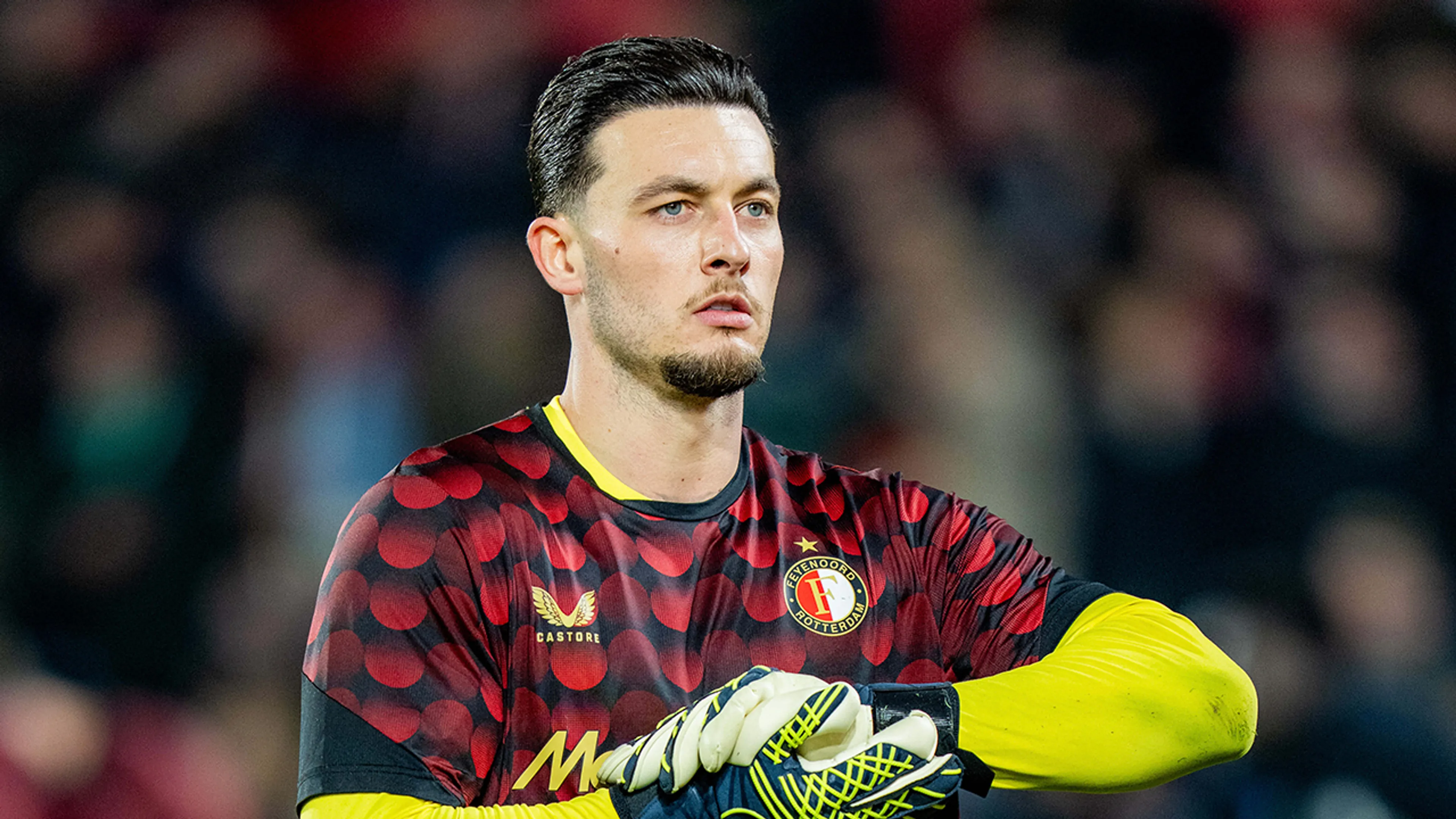 'Justin Bijlow vertrekt onverwachts bij Feyenoord voor bescheiden transfersom'