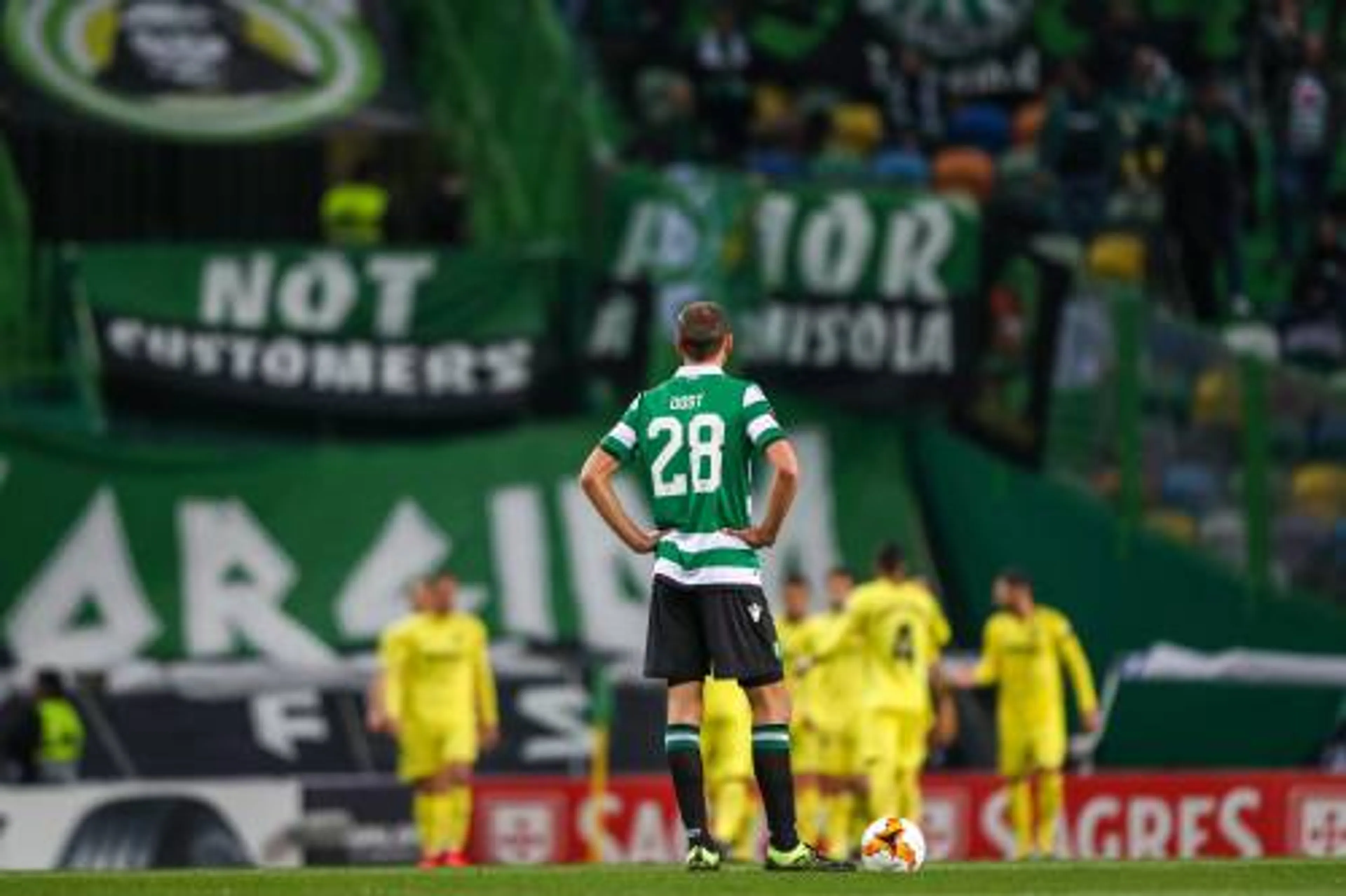 Keizer verliest met Sporting van Villarreal