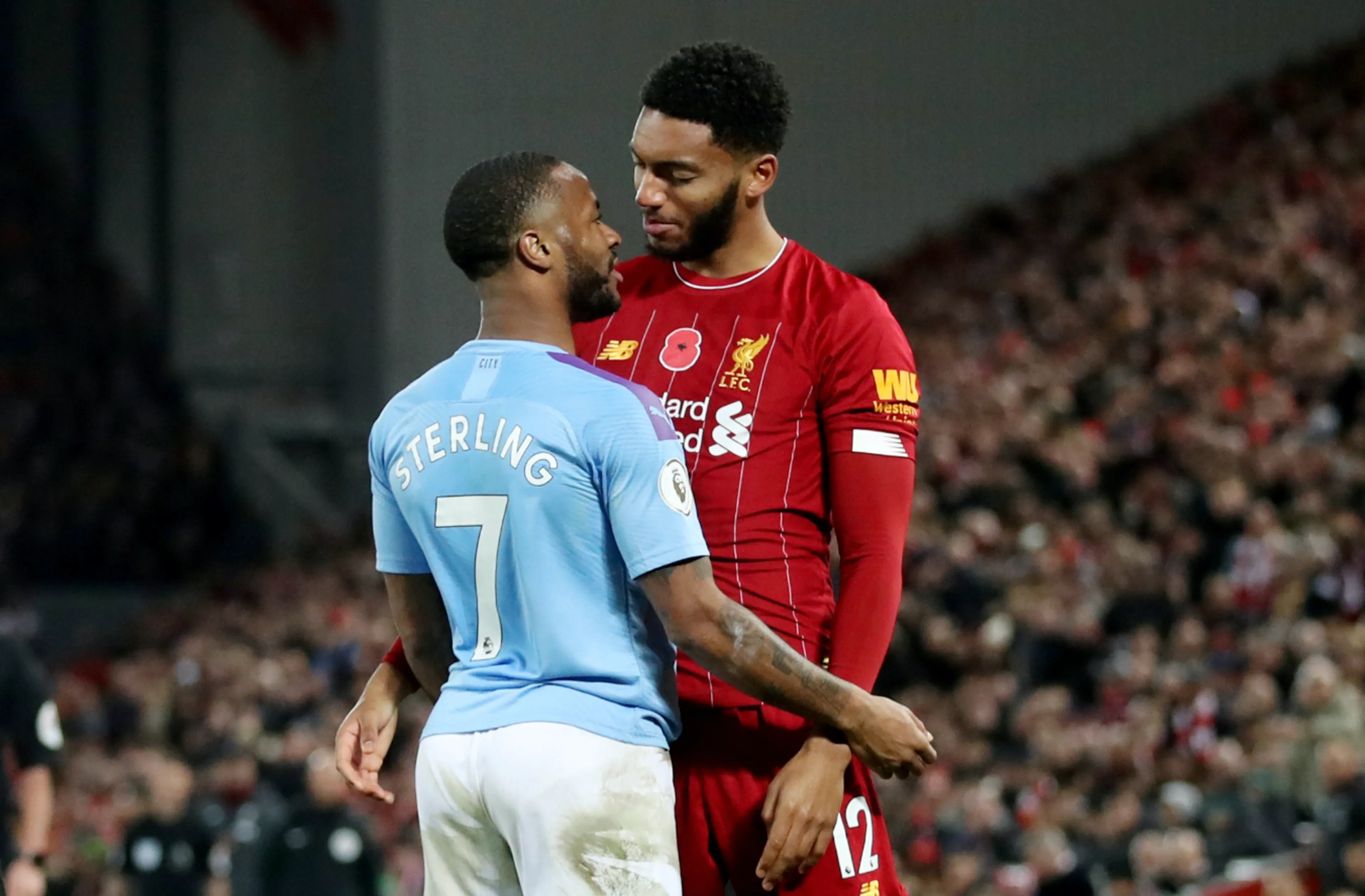 Southgate schorst Sterling na nieuw akkefietje met Gomez