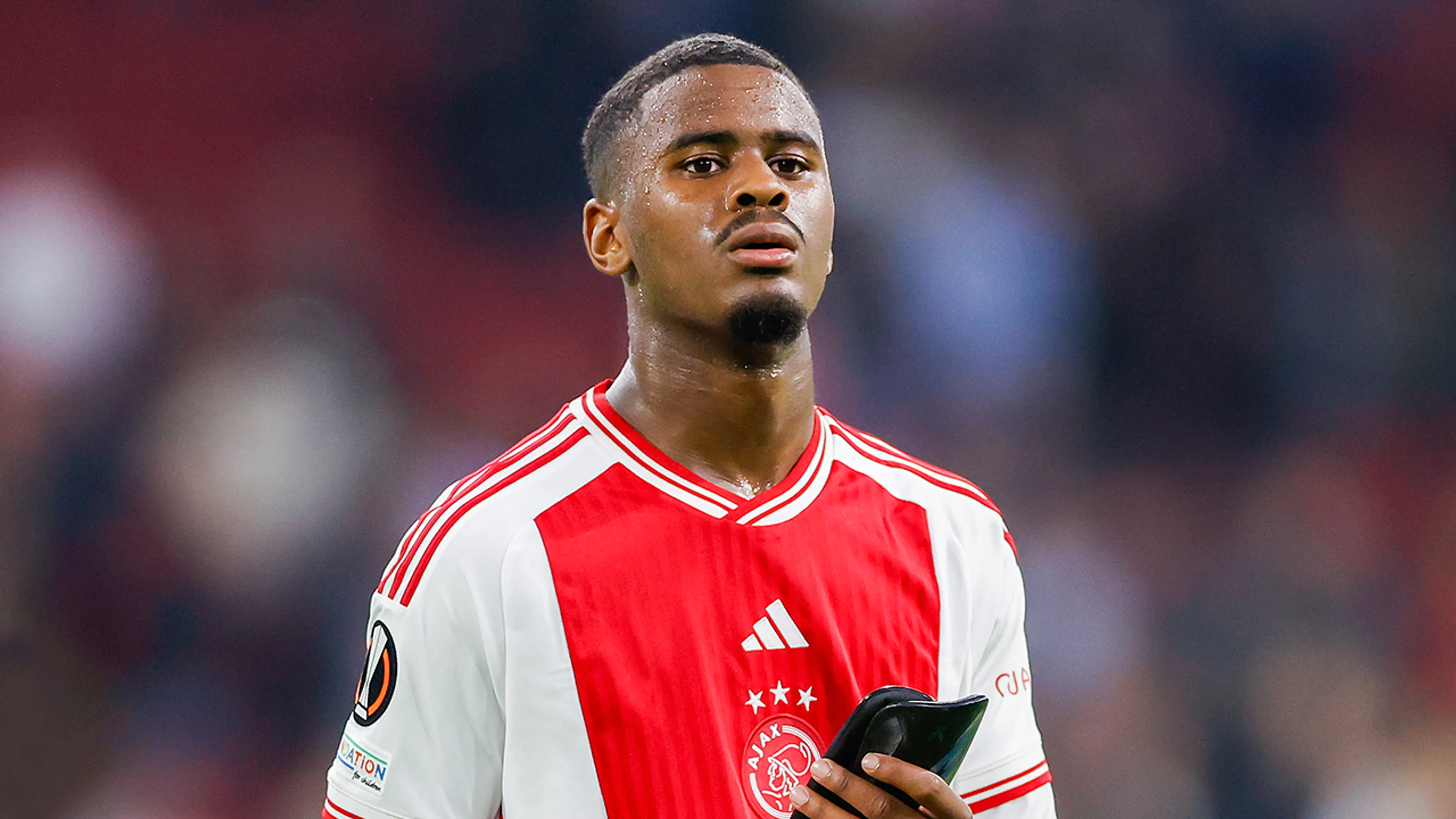 'Jorrel Hato wil zich bij topverdieners Ajax voegen'