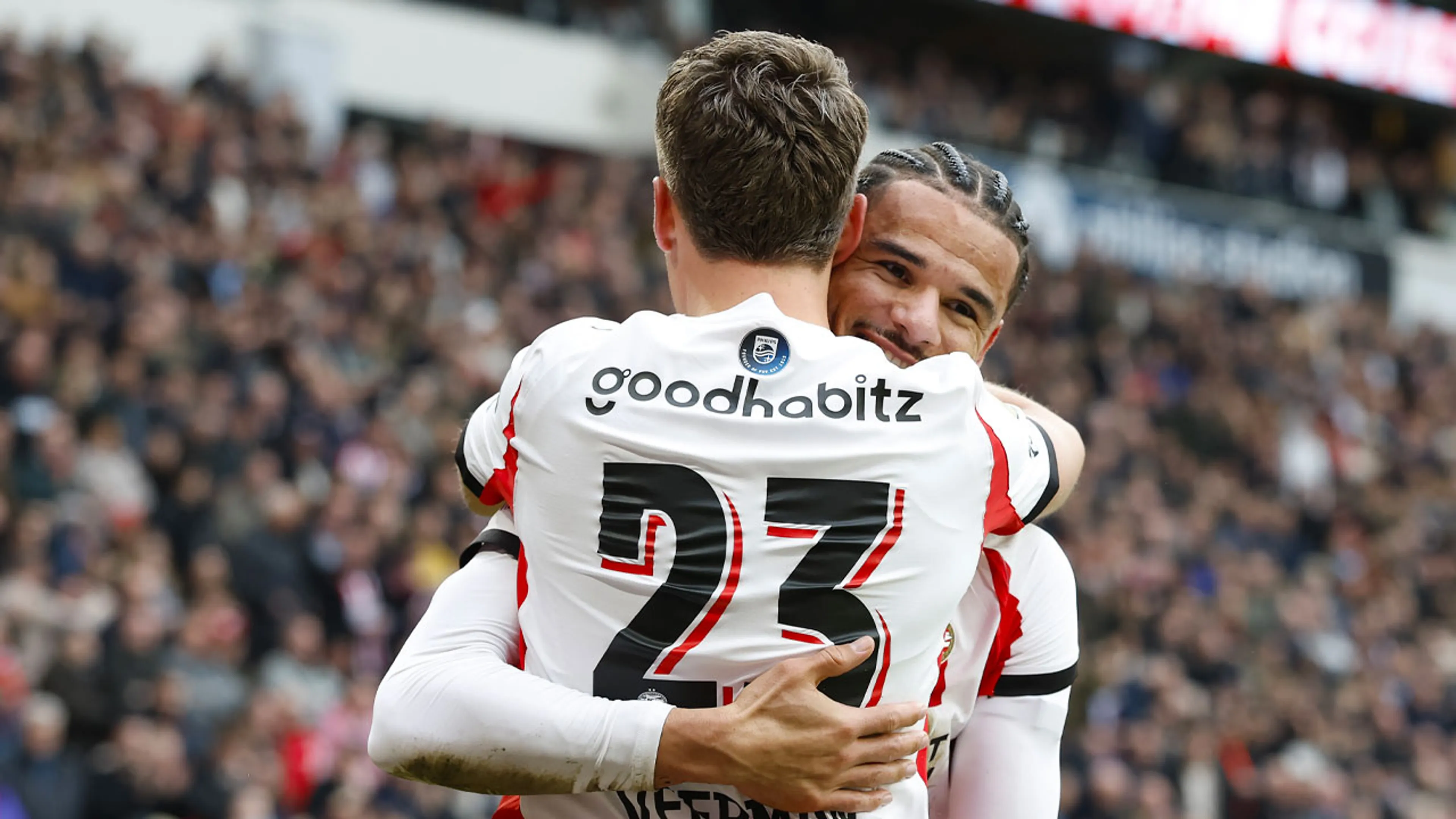 Feyenoord kansloos in topper: PSV razendsnel op 3-0 voorsprong