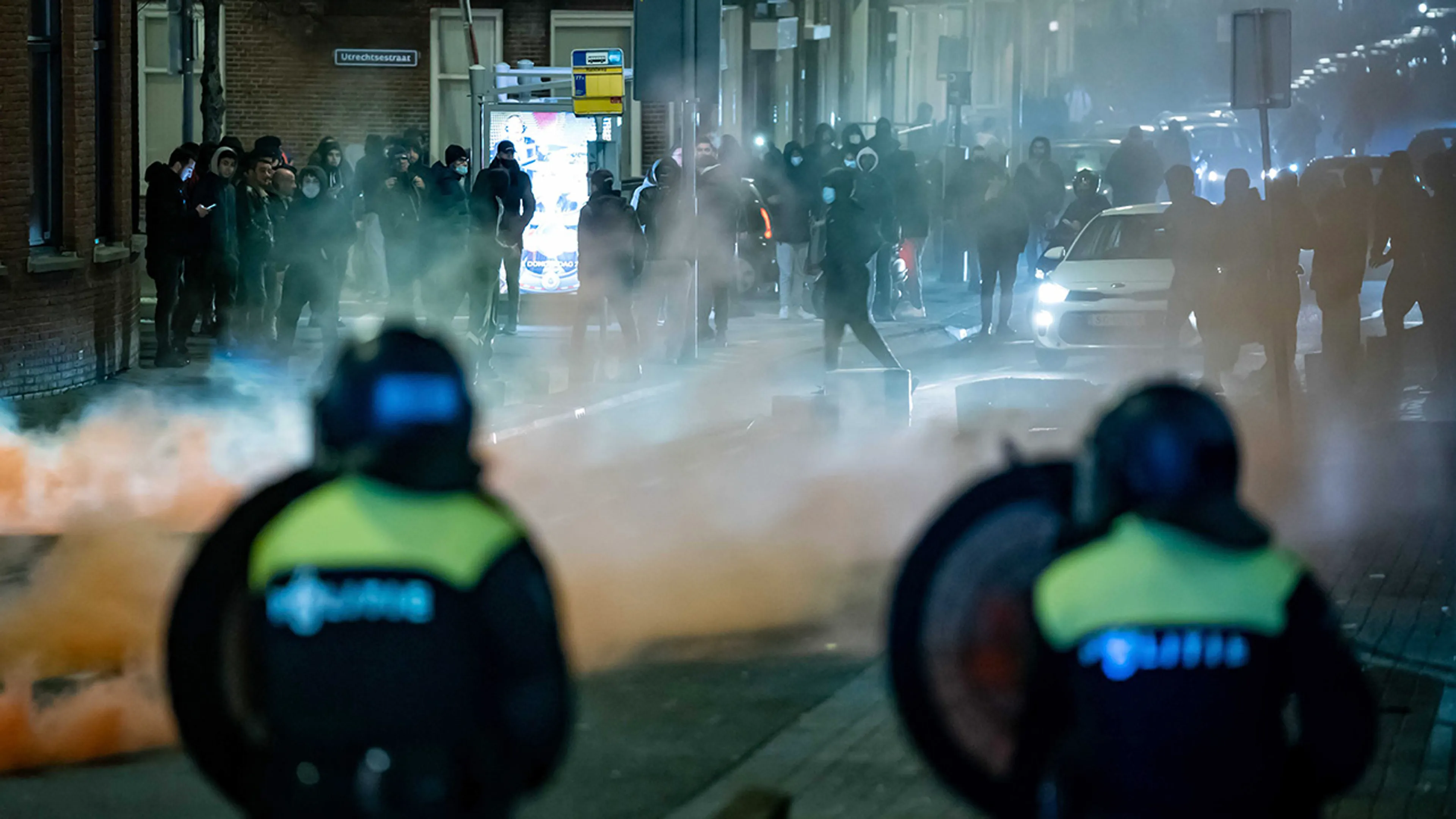 Voetbalsupporters tolereren geen vernielingen om avondklok