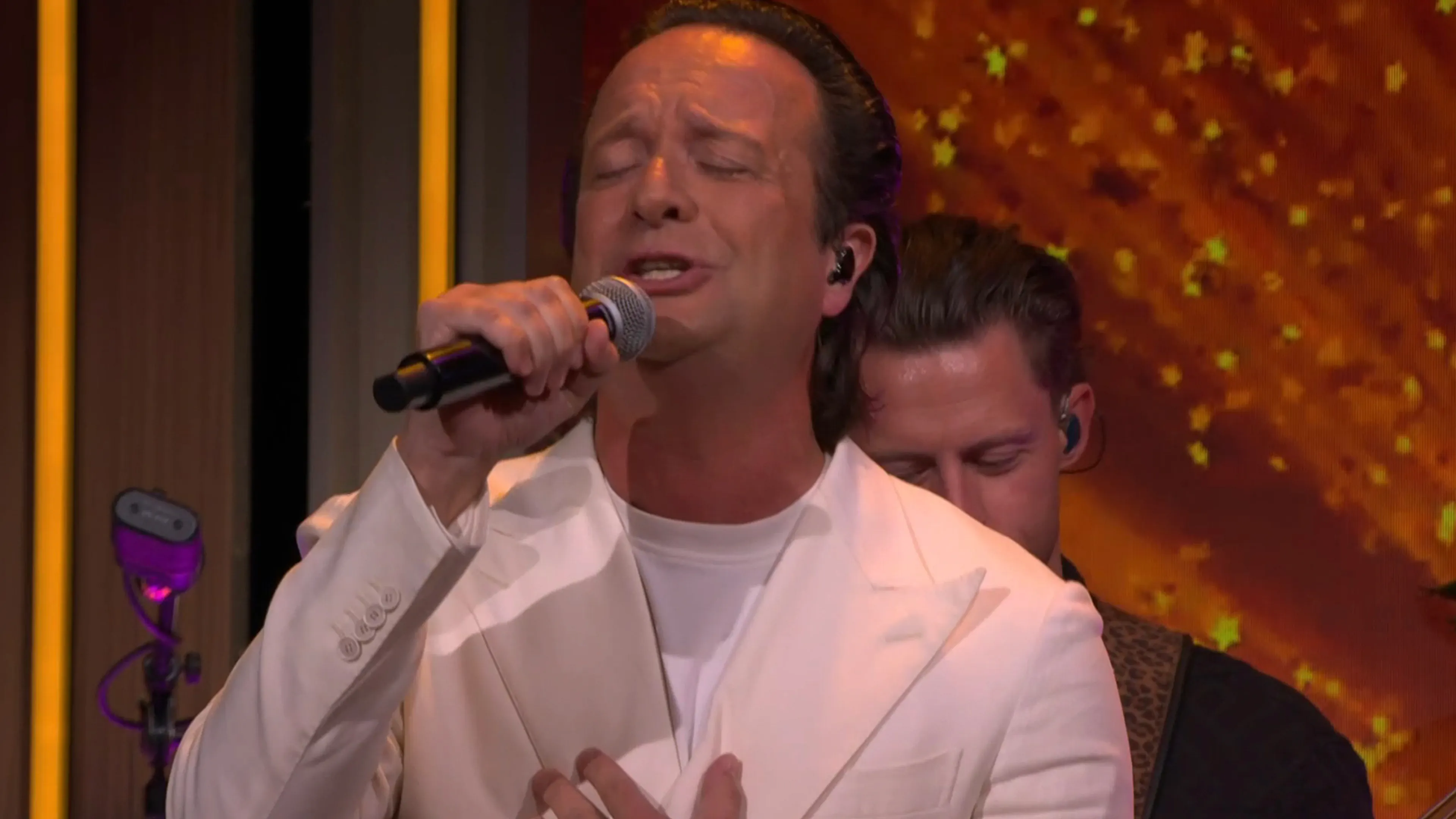 William Janz zorgt voor zwoele opening van De Oranjezomer met 'Con La Misma Piedra'