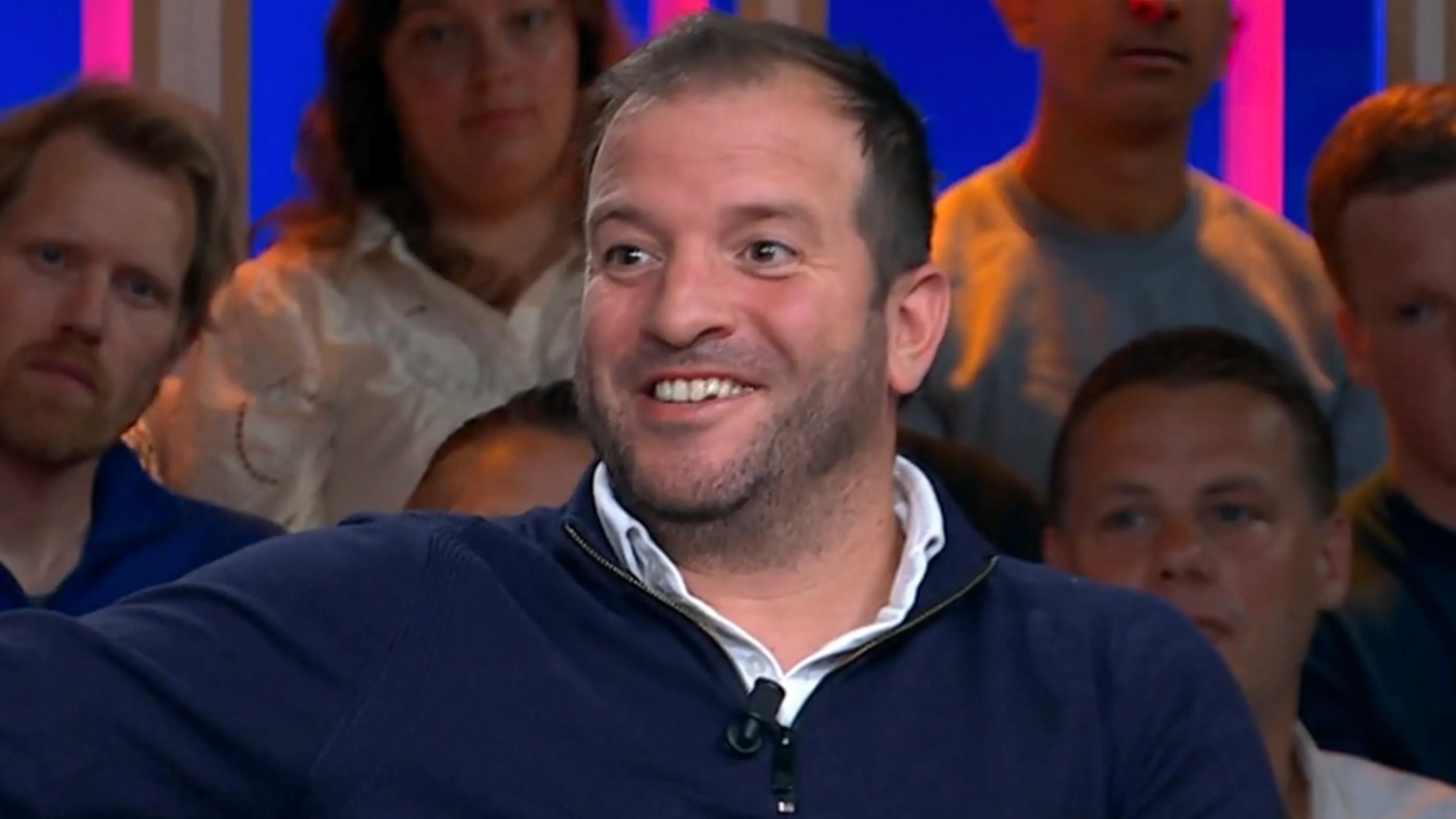 Rafael van der Vaart reageert eerlijk op 'dronken' verschijning in NOS Studio Voetbal