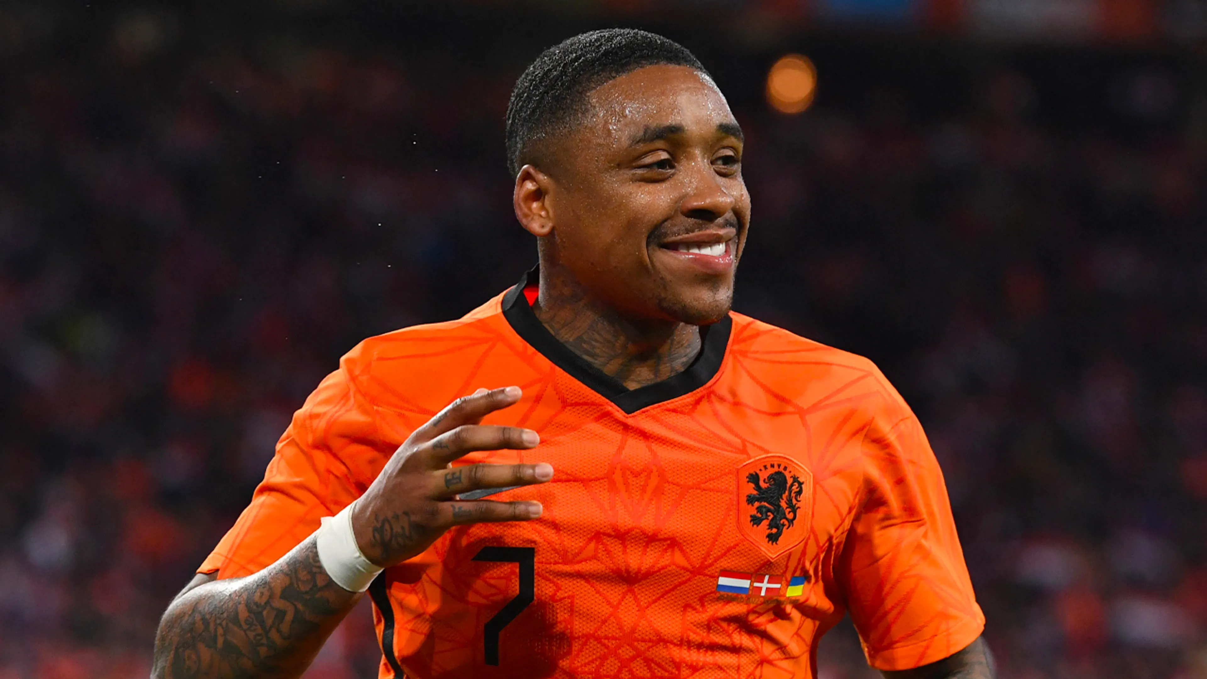 'Ajax brengt bod uit op Bergwijn, Amsterdamse club speelt met vuur'