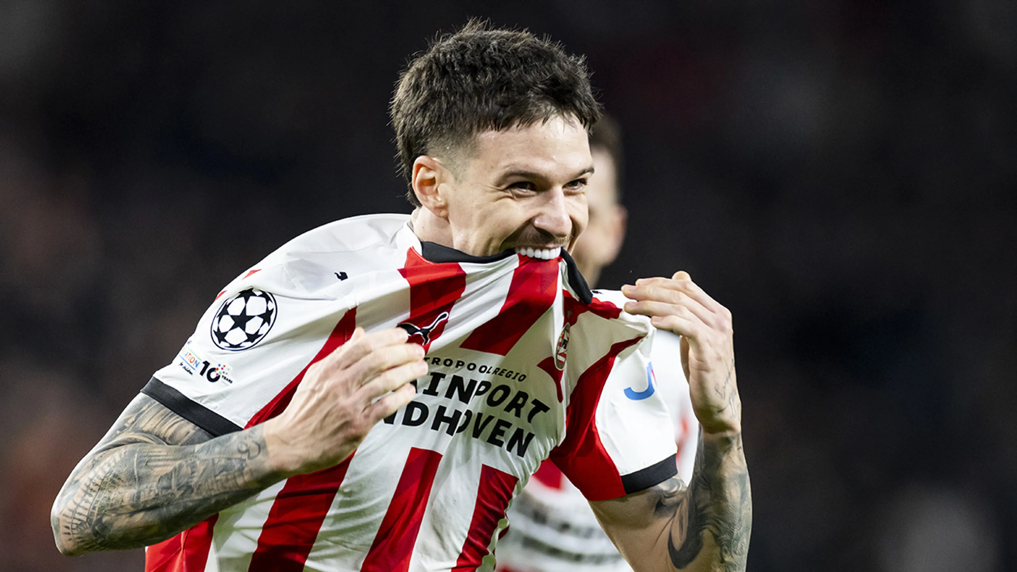 Ontketend PSV boekt monsterzege op Italiaanse kampioen Napoli