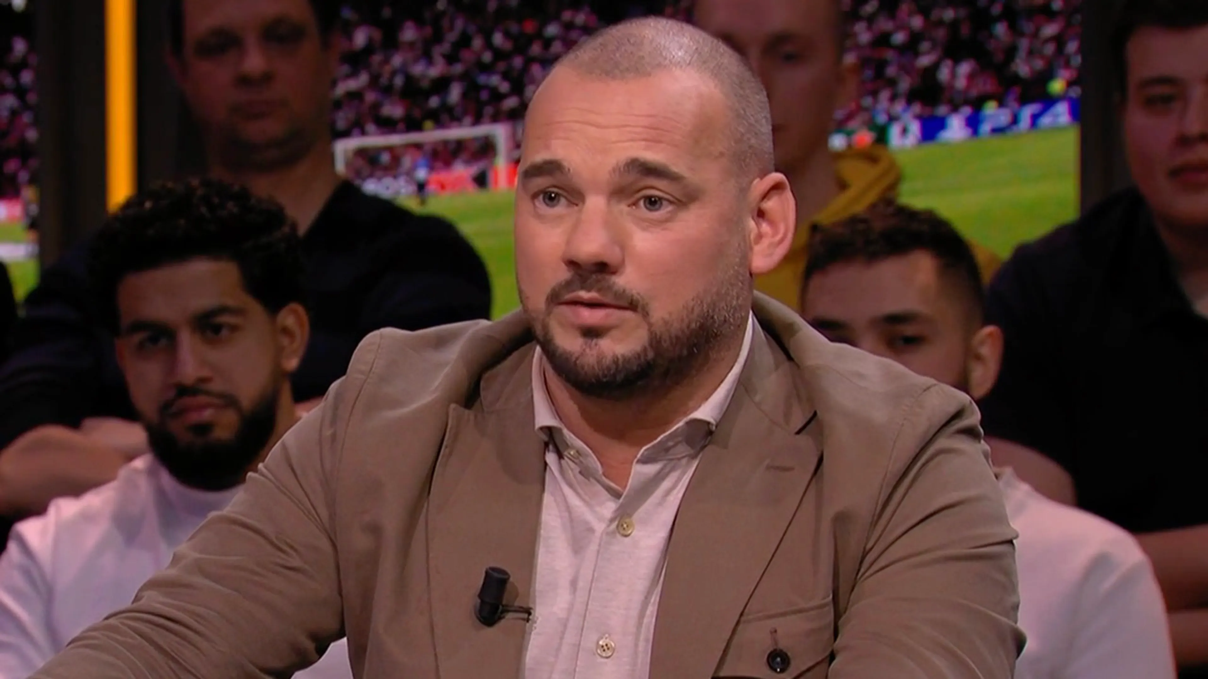 De Telegraaf: Ajax in gesprek met Wesley Sneijder
