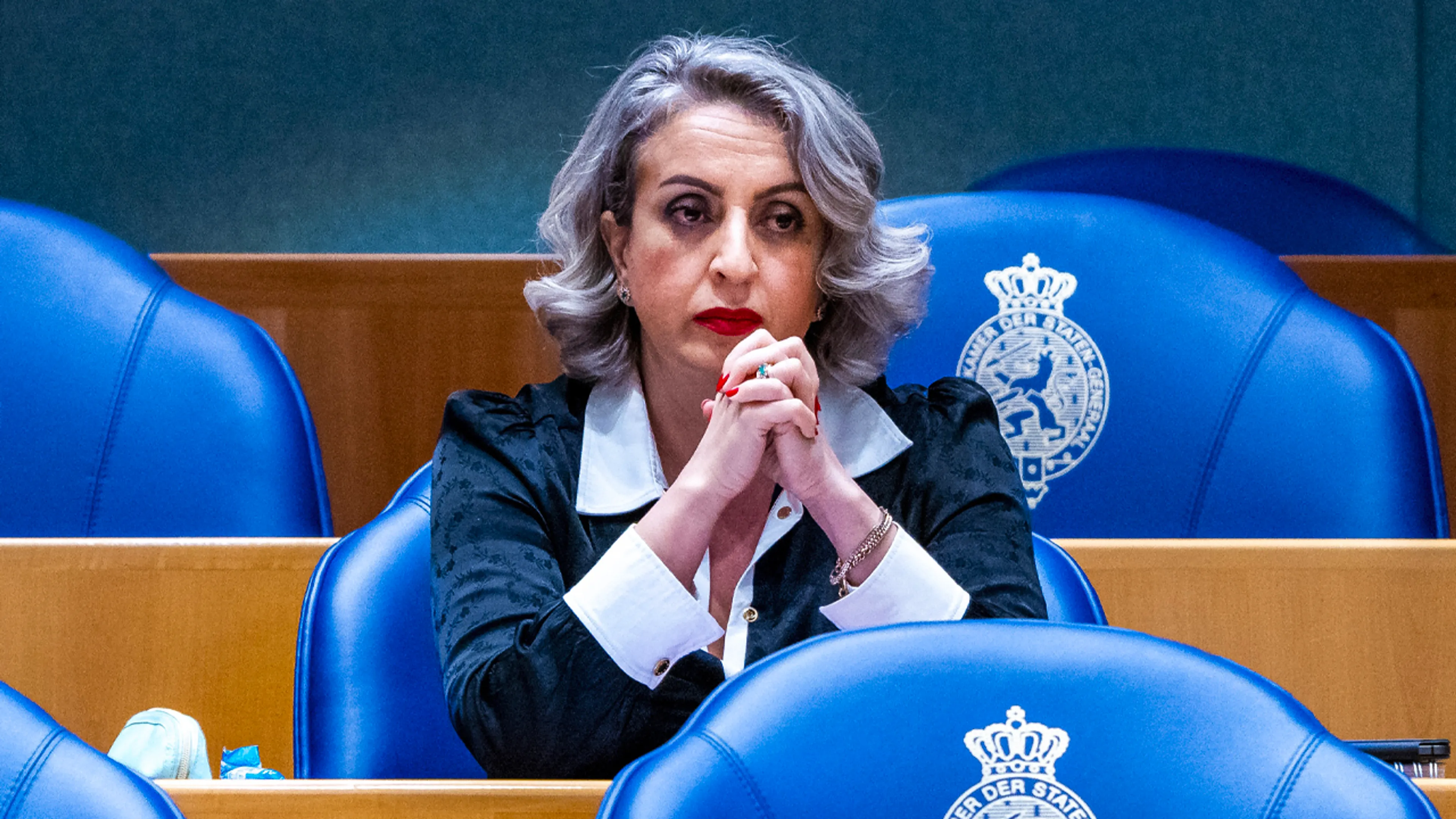 Volt zet Gündoğan officieel uit de Kamerfractie