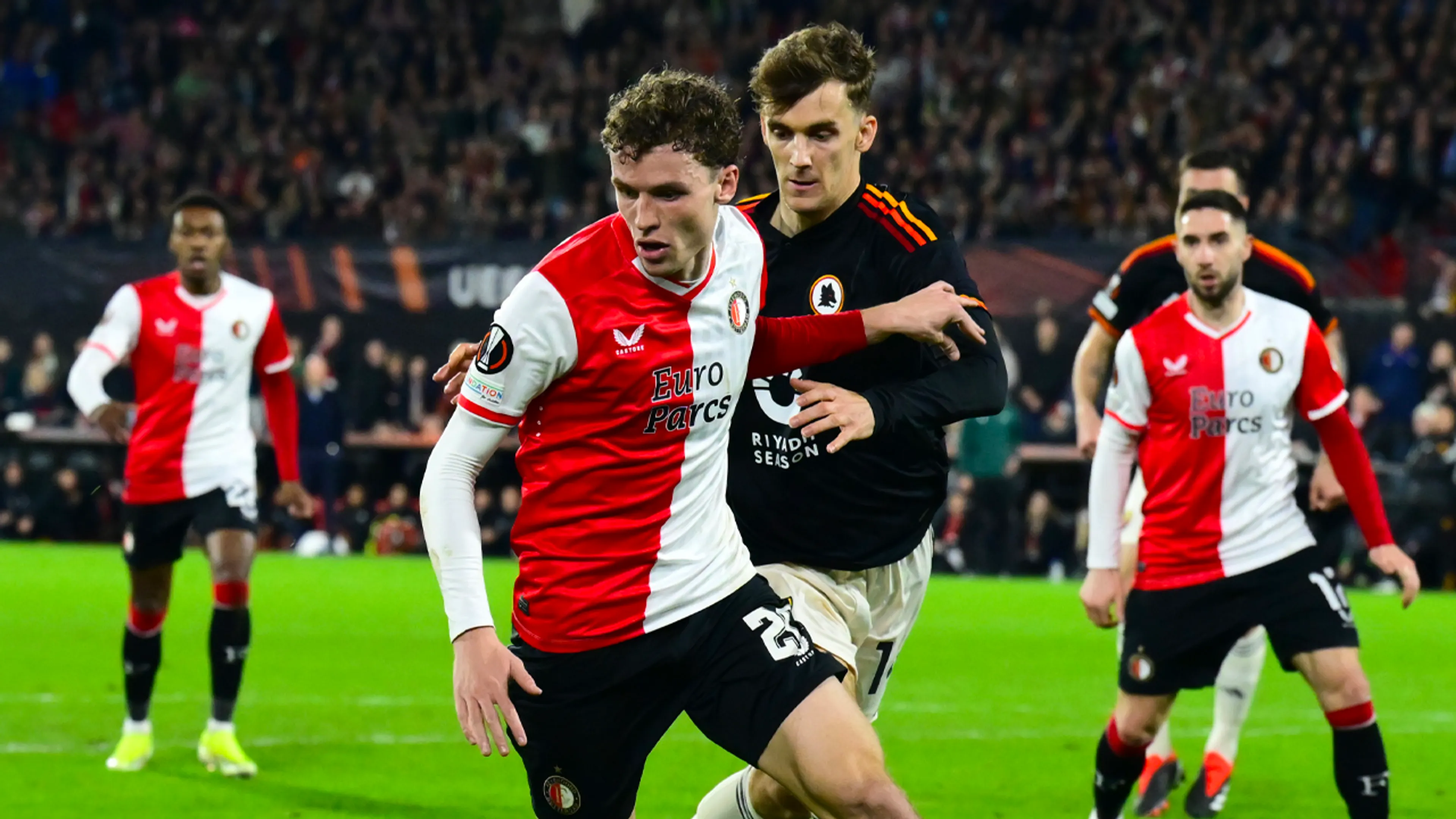 Feyenoord en Roma spelen gelijk in tussenronde Europa League