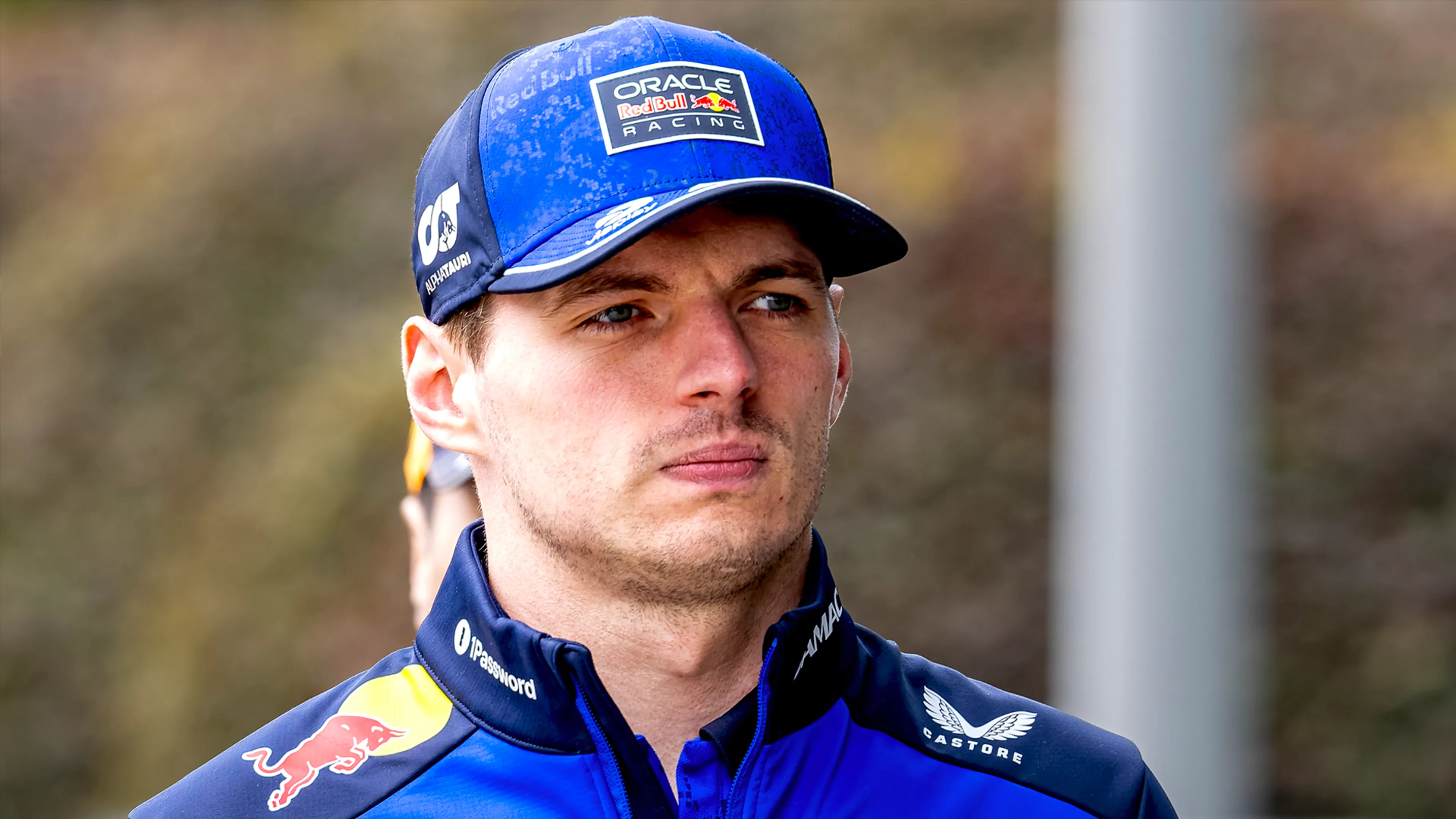 Max Verstappen in april helemaal niet in actie in de Formule 1