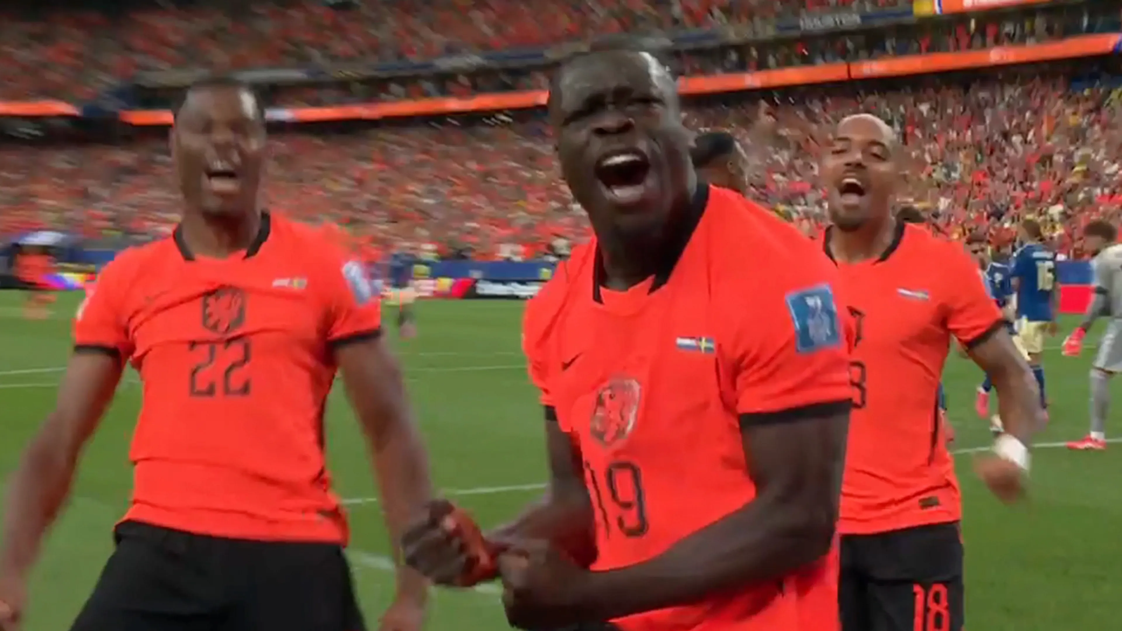 Videogoal: droomstart! Brian Brobbey zet Oranje op voorsprong tegen Zweden