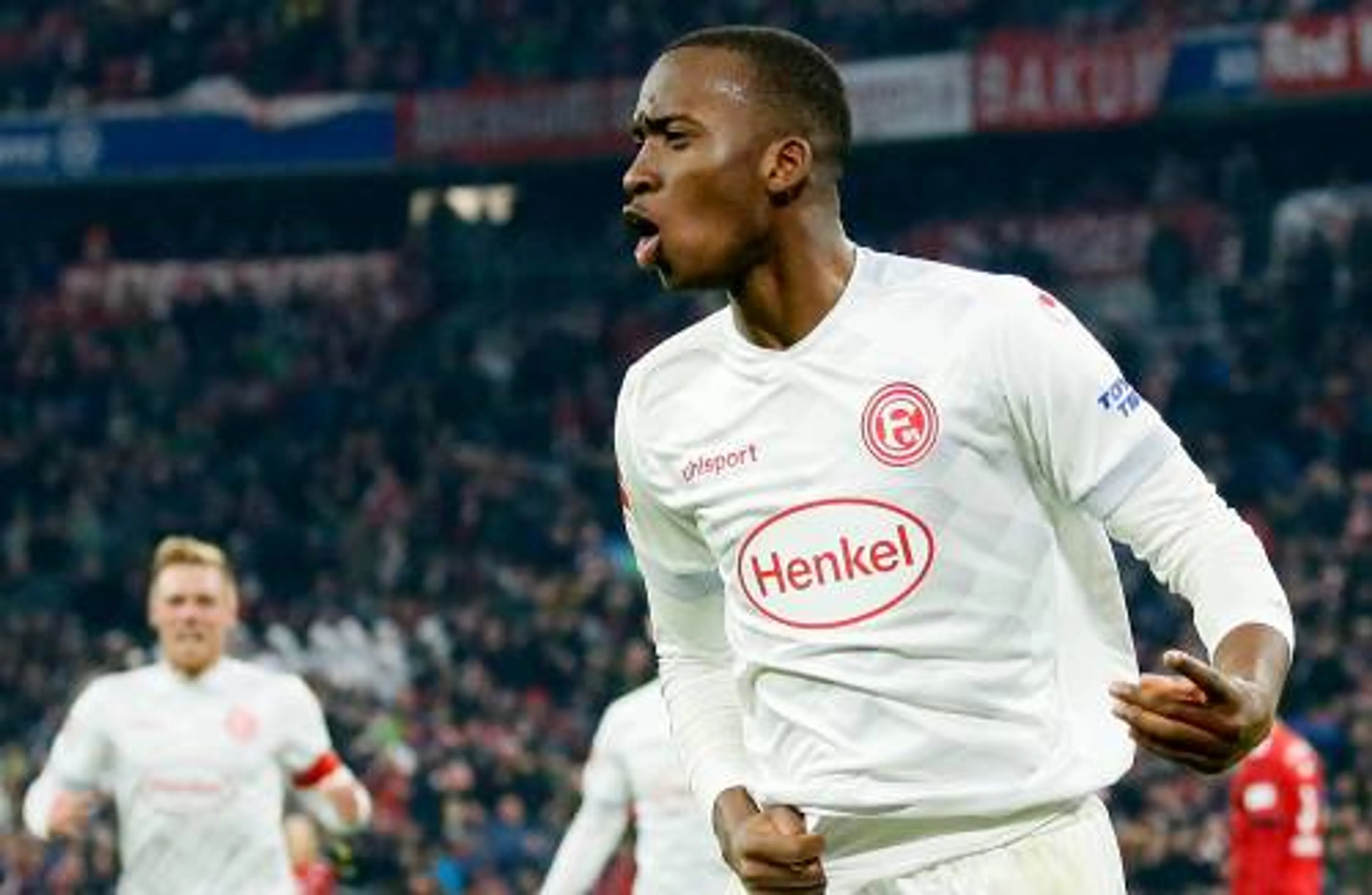 Drie treffers Lukebakio kosten Bayern zege