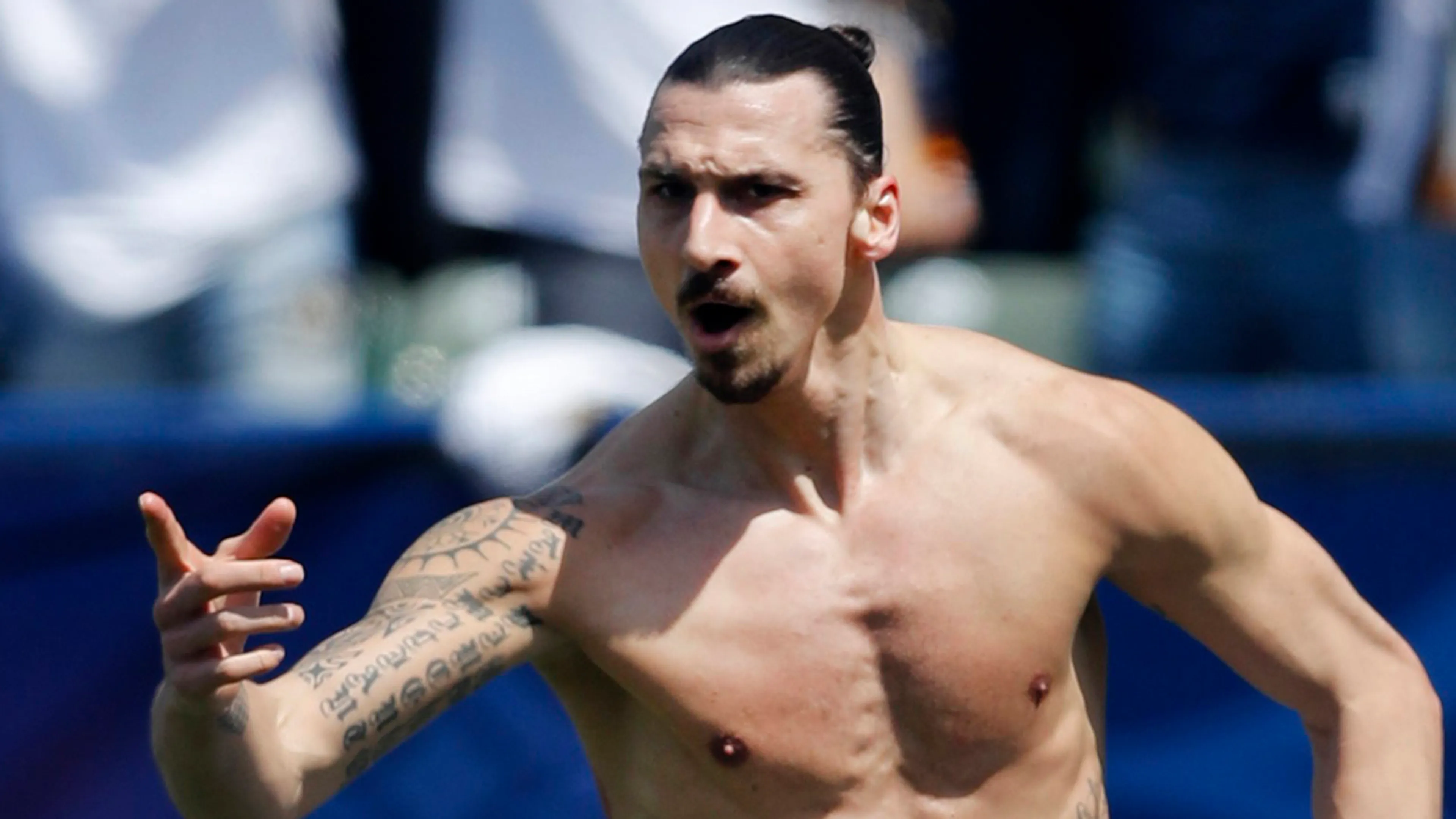 Boete en schorsing voor Ibrahimovic