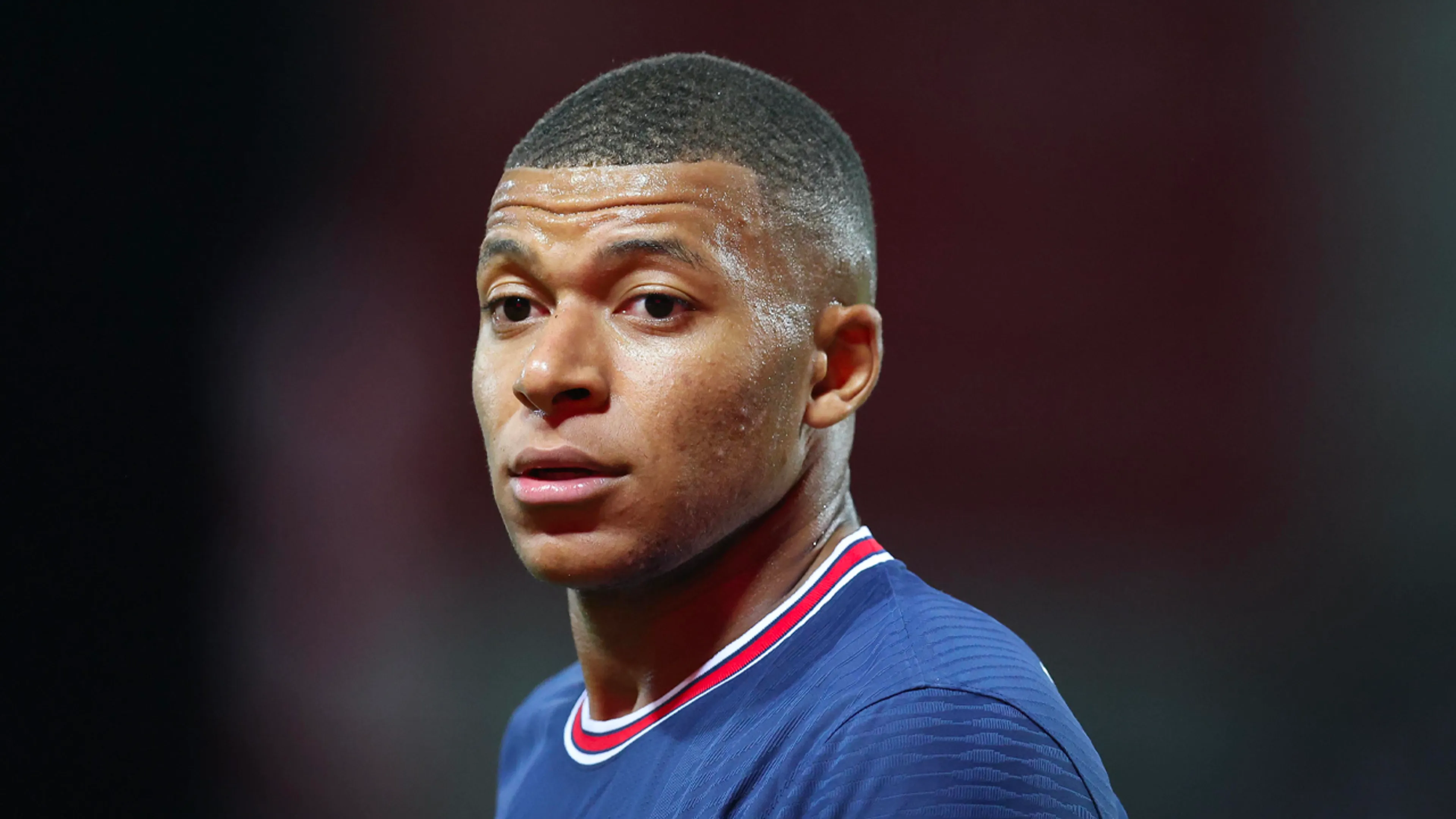 'Real Madrid brengt monsterbod uit op Kylian Mbappé'