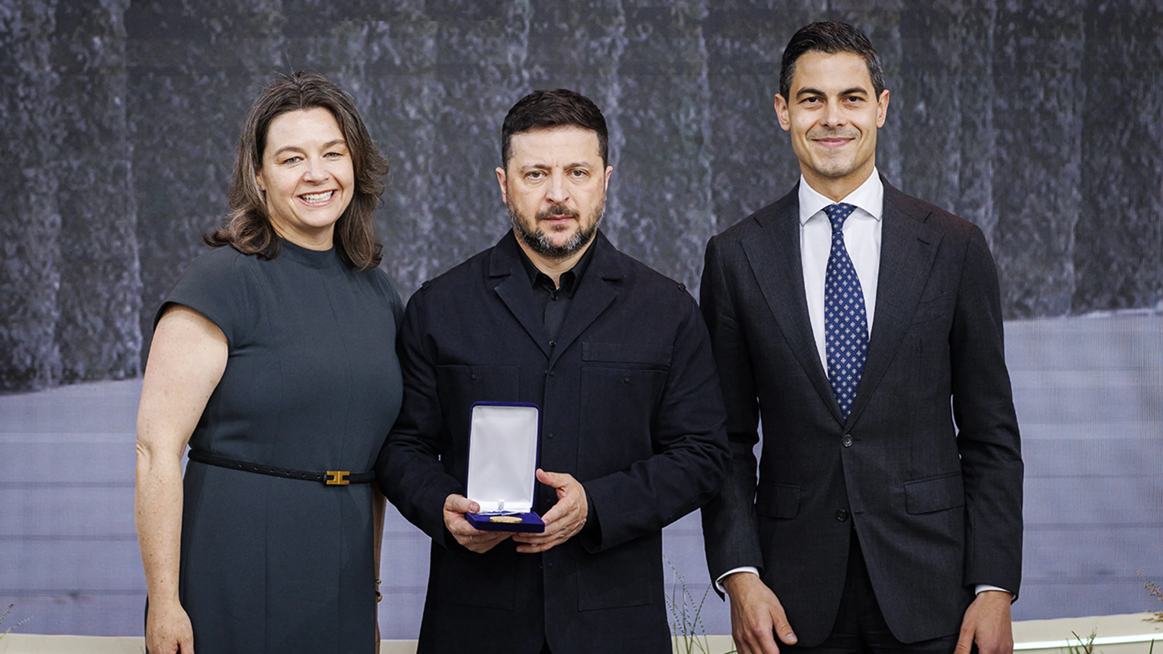Zelensky krijgt Four Freedoms Award van Jetten: 'Hij is hét symbool van de vrijheid'