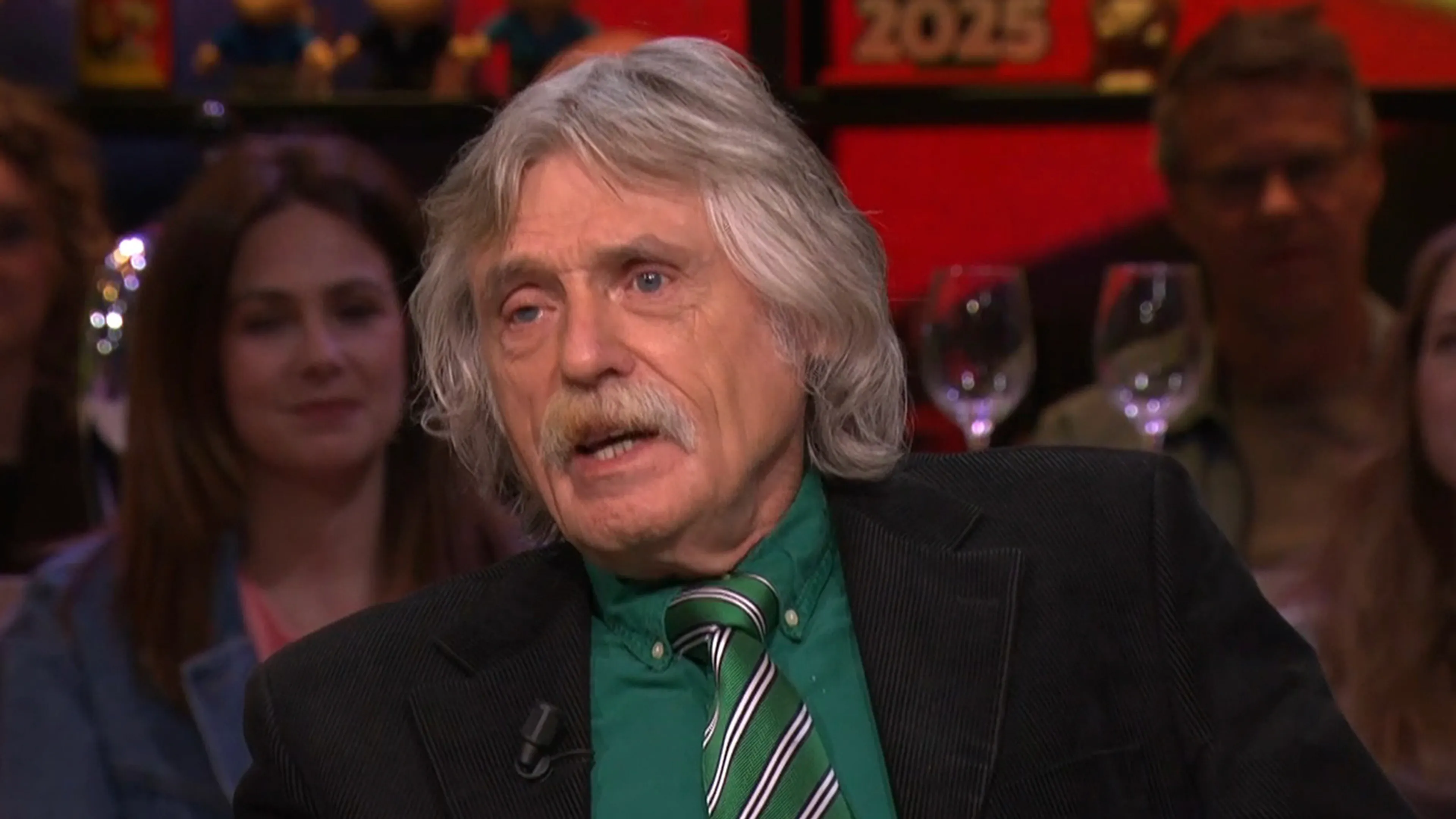 Johan Derksen ziet het somber in voor Robin van Persie
