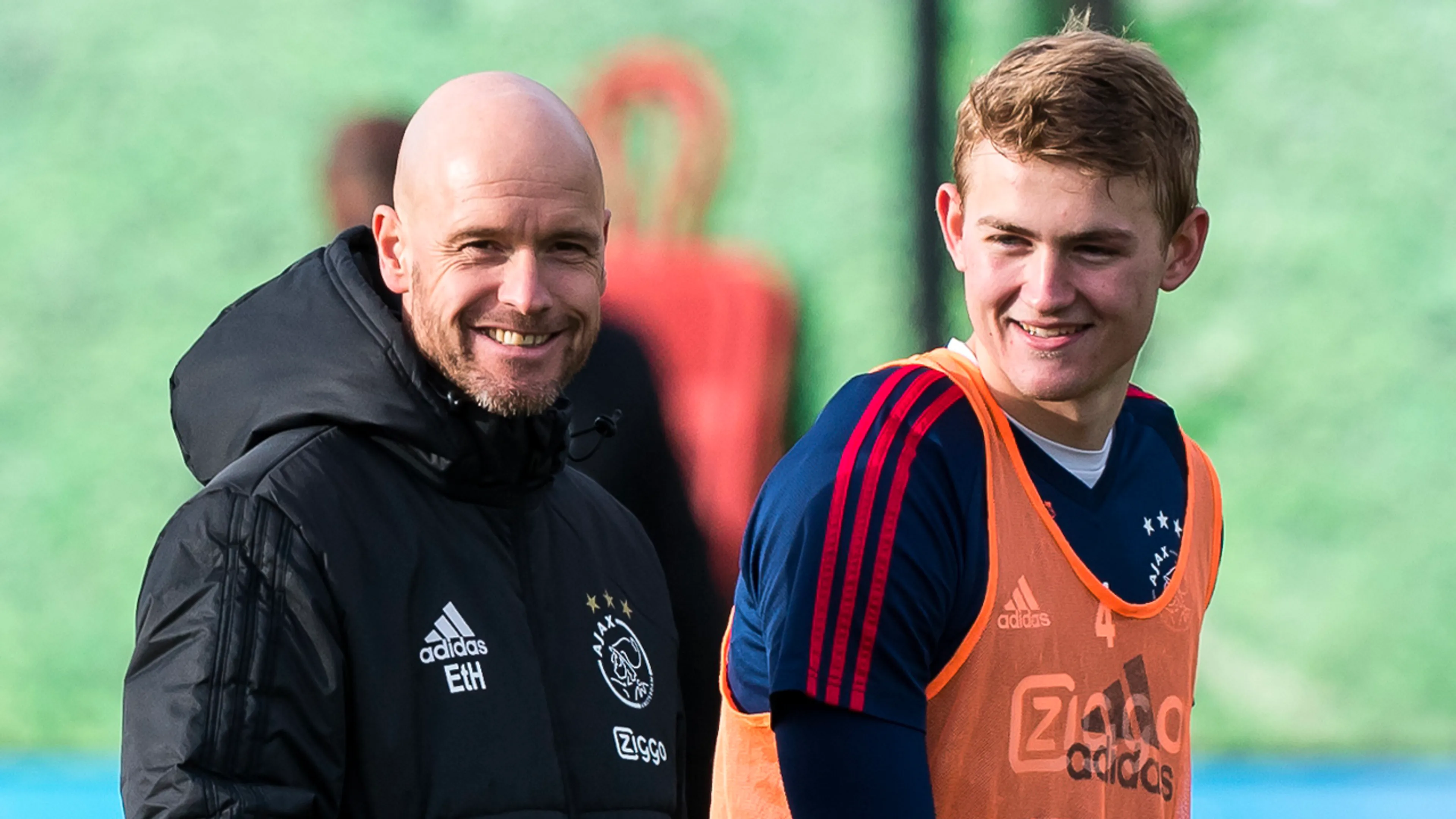 Mazraoui en De Ligt voor medische keuring naar Manchester United