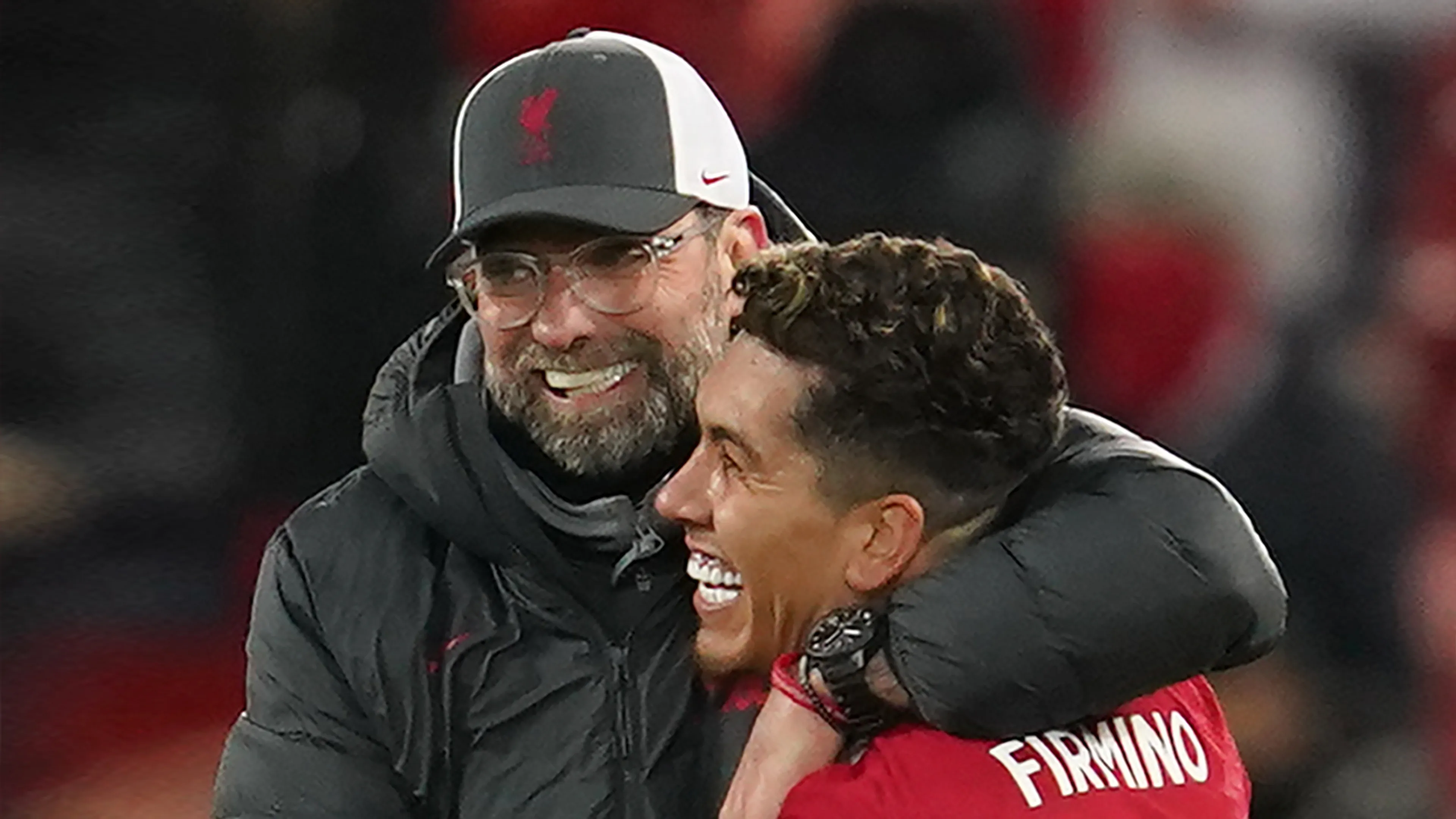 Firmino kopt Liverpool in slotminuten voorbij Tottenham