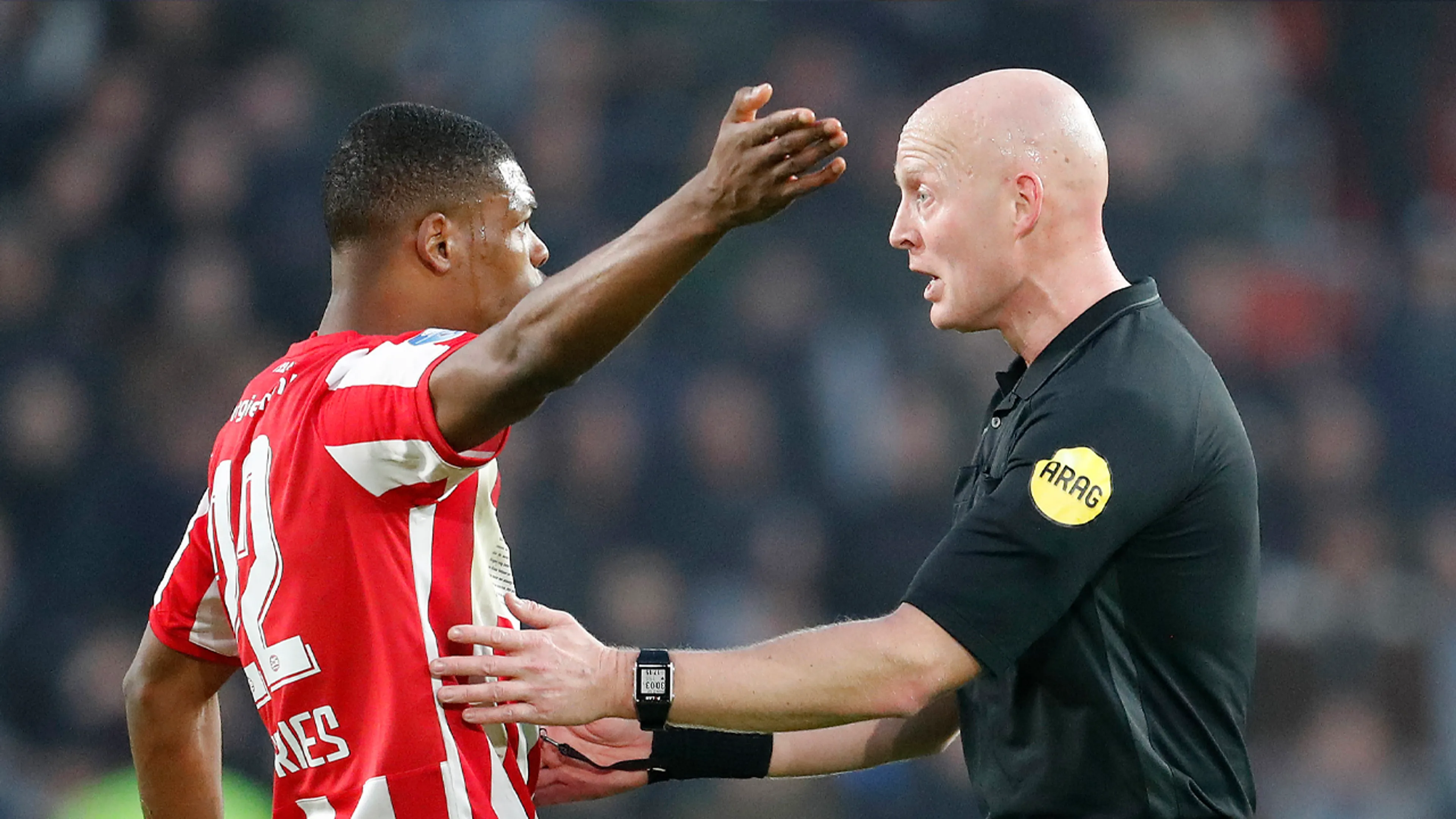 PSV verspeelt in slotfase twee punten tegen FC Twente: 1-1