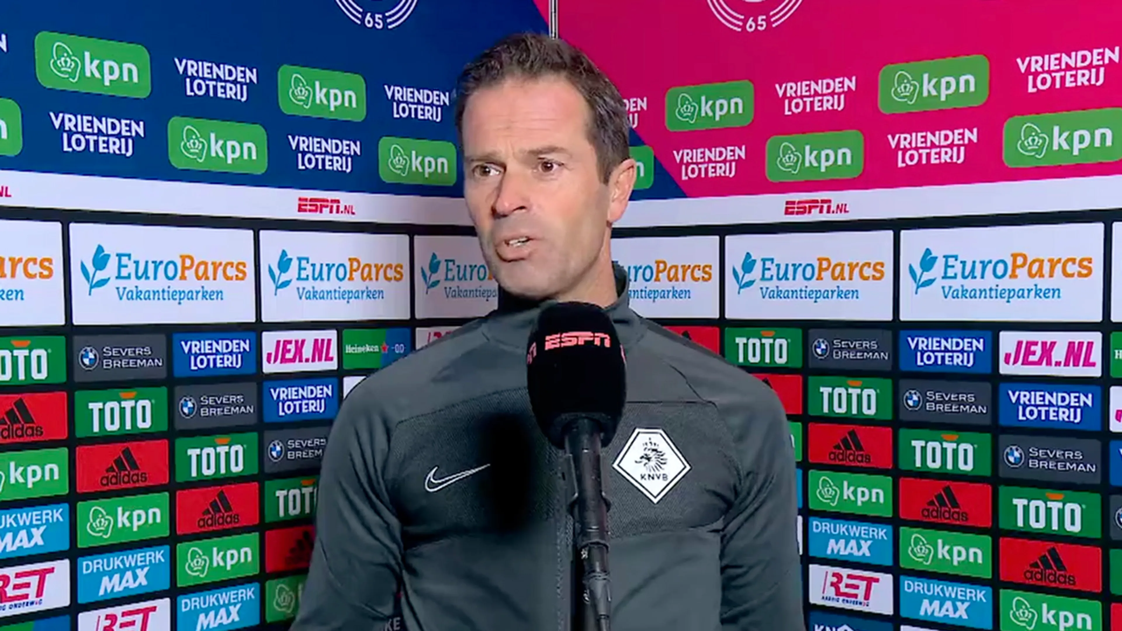 Nijhuis baalt na afgekeurde goal Feyenoord: 'Dat de deuren er nog in zitten in de kleedkamer..'