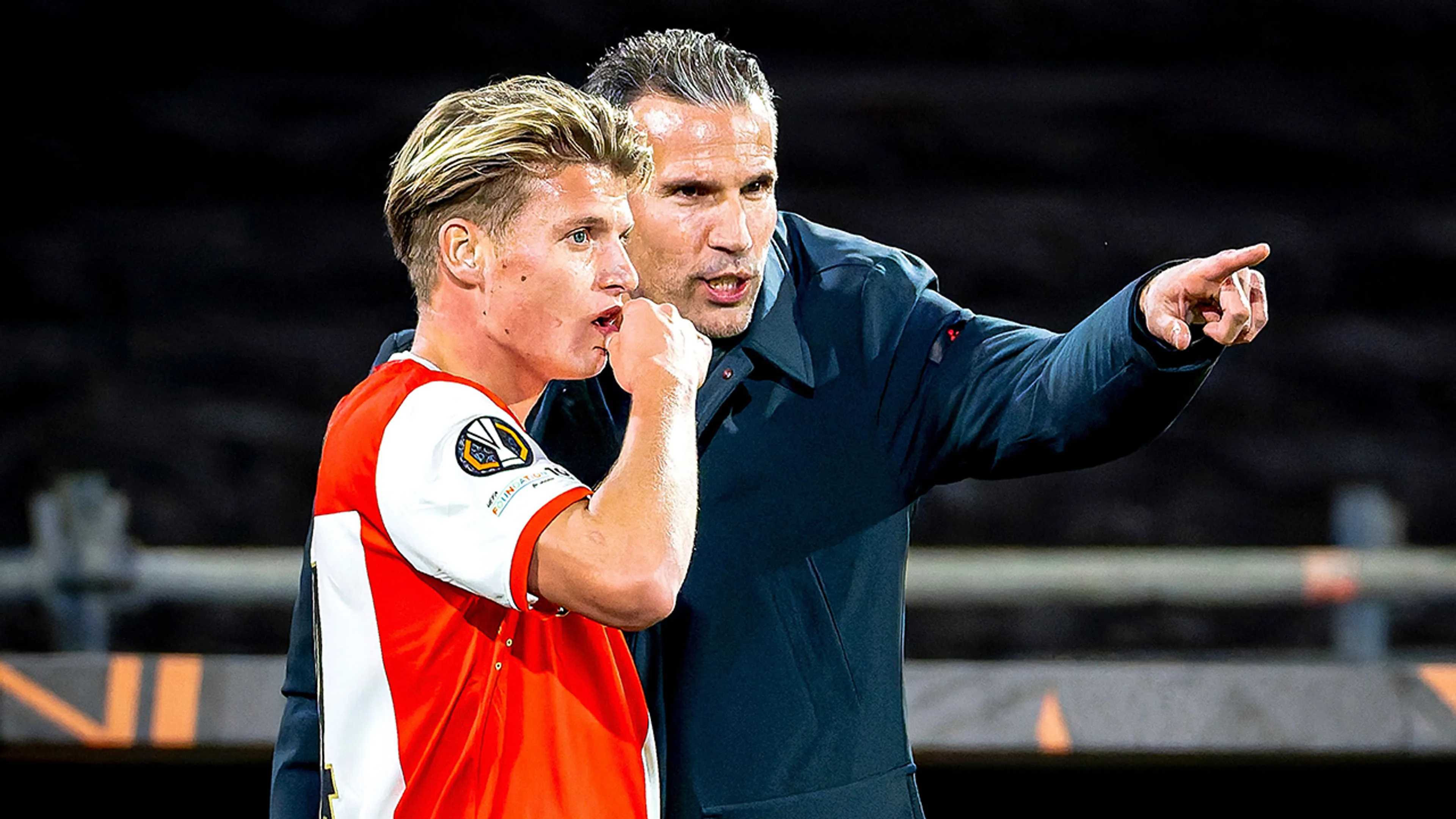 Robin van Persie heeft geen spijt van aanvoerderswissel: 'Absoluut niet'