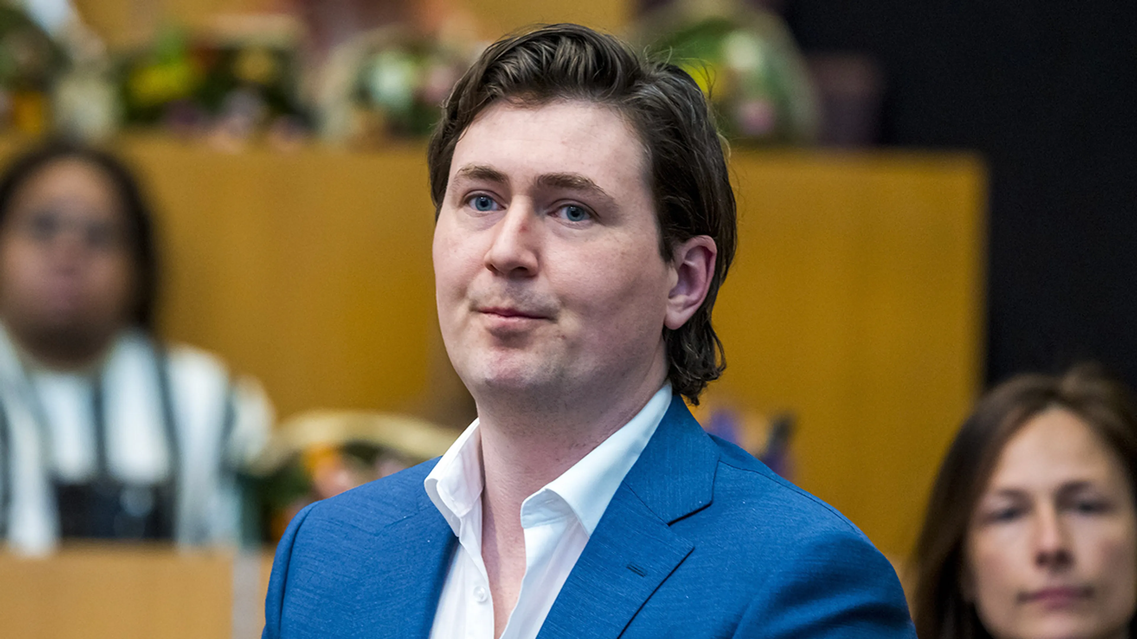 JA21-fractievoorzitter Amsterdam Kevin Kreuger op straat mishandeld na verkiezingsdebat