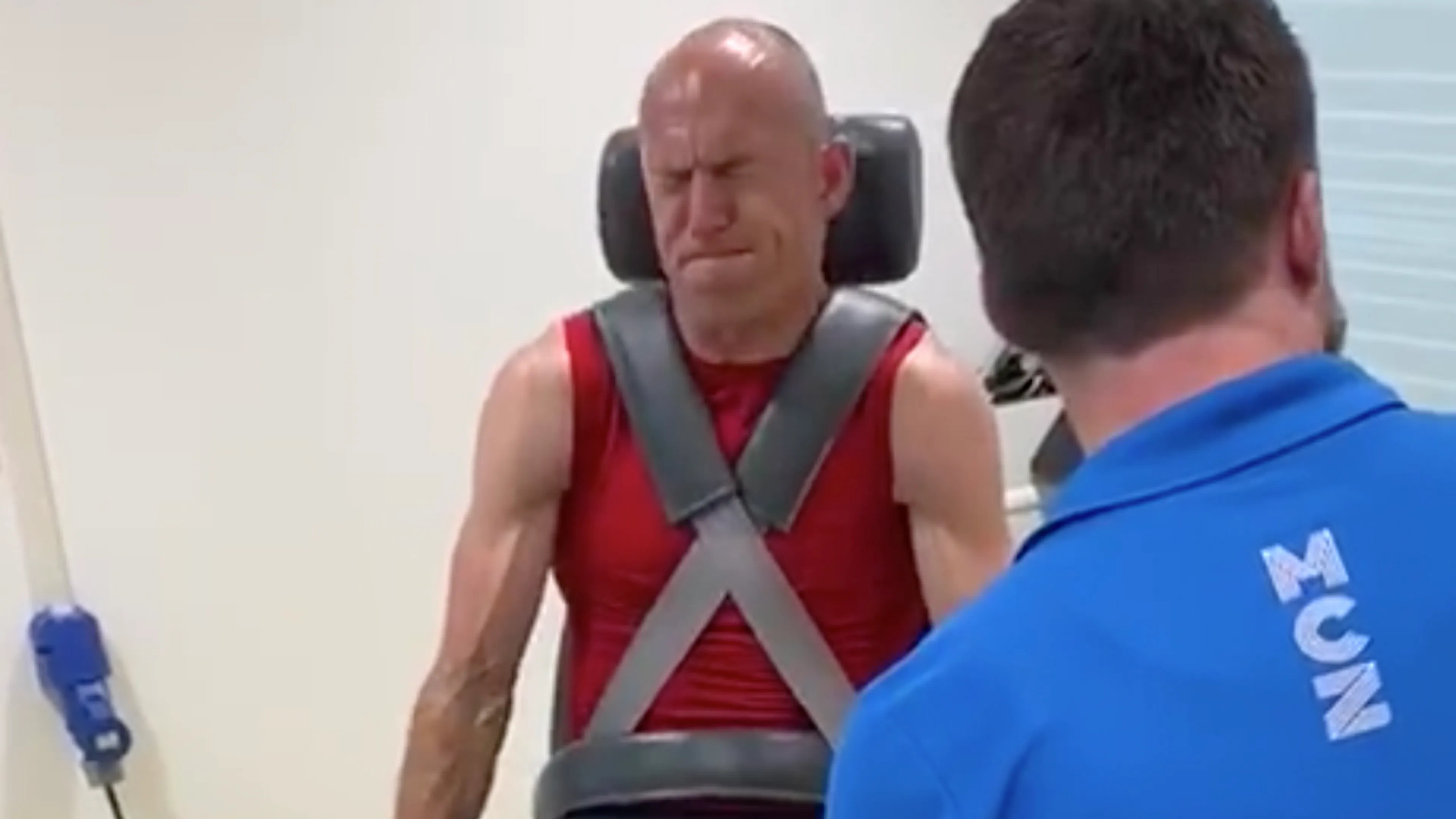 VIDEO - Robben geeft alles tijdens medische test FC Groningen