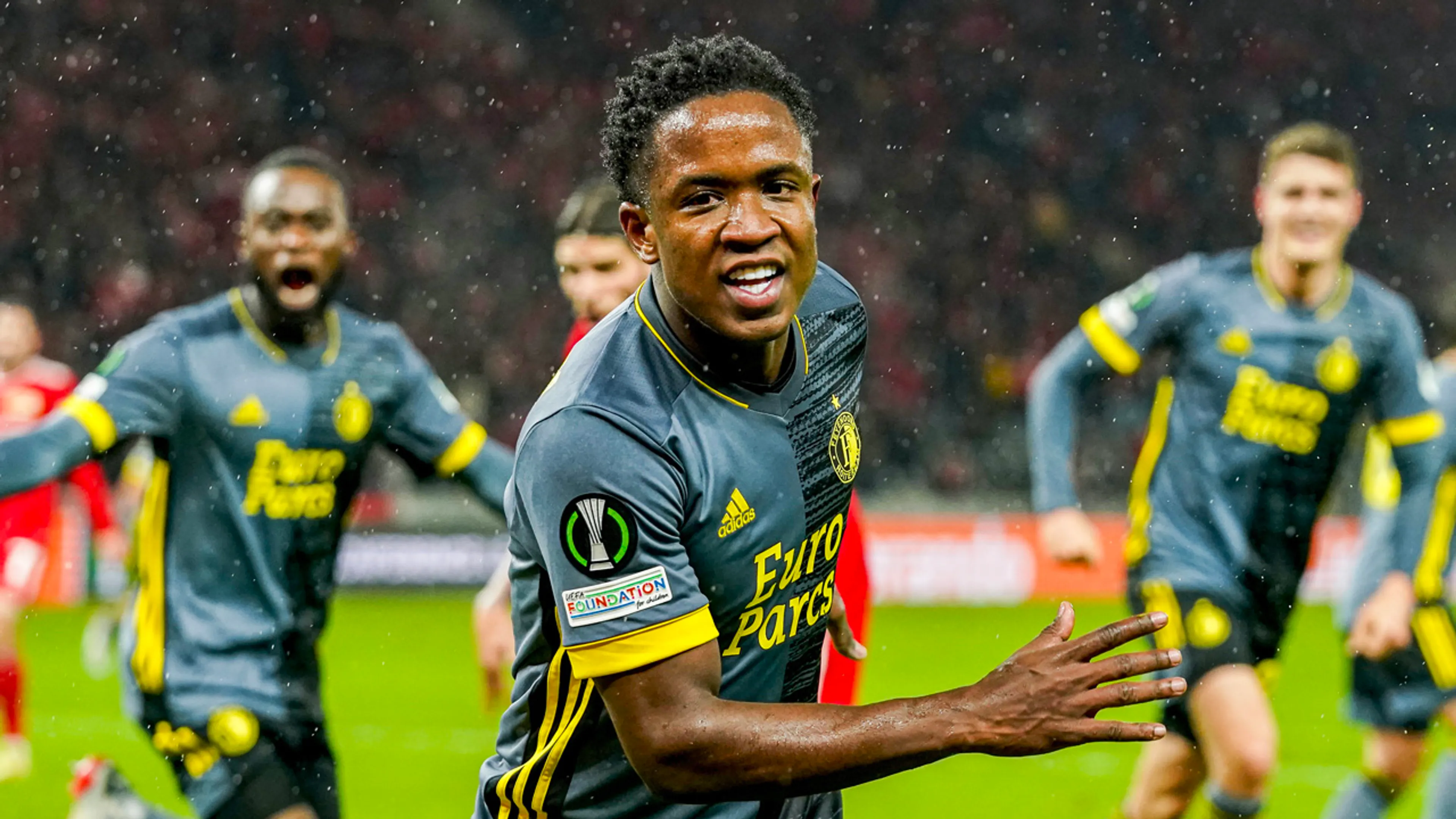 ‘Feyenoord werkt aan sensationele terugkeer Luis Sinisterra’