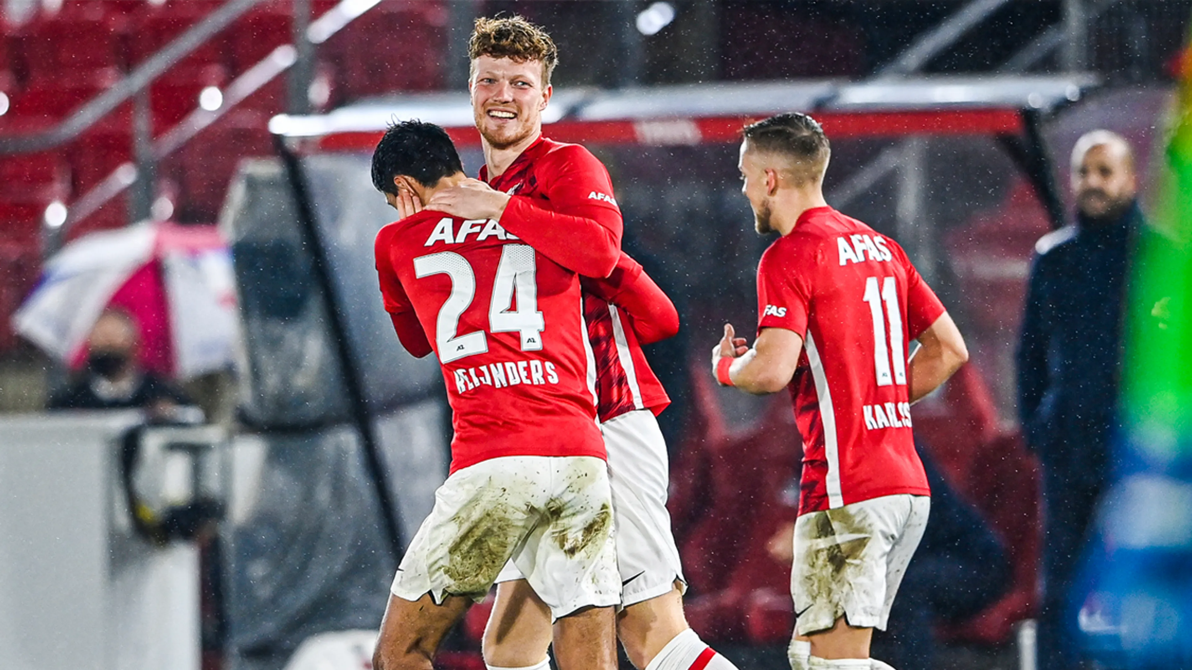 AZ klopt Vitesse en krijgt derde plaats in zicht