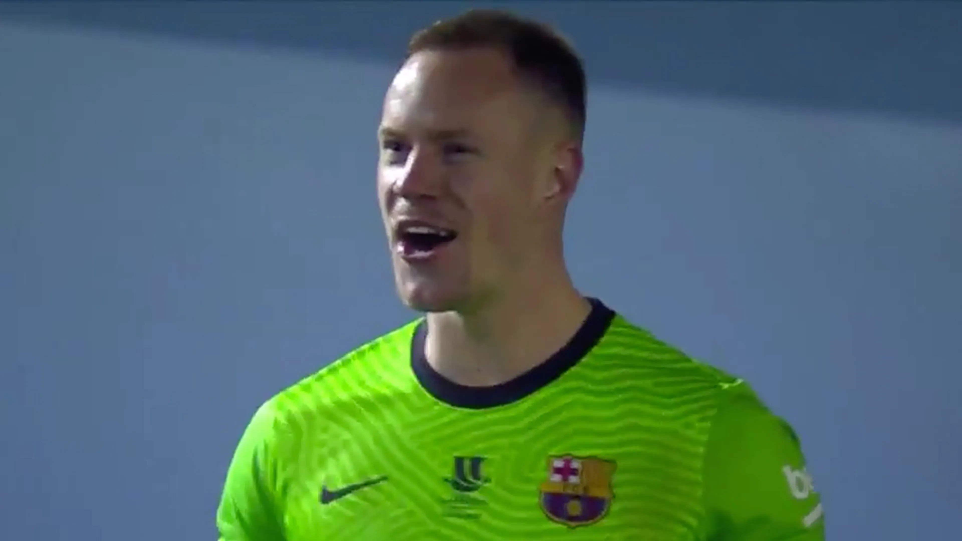 Ter Stegen helpt Barcelona naar finale Supercup