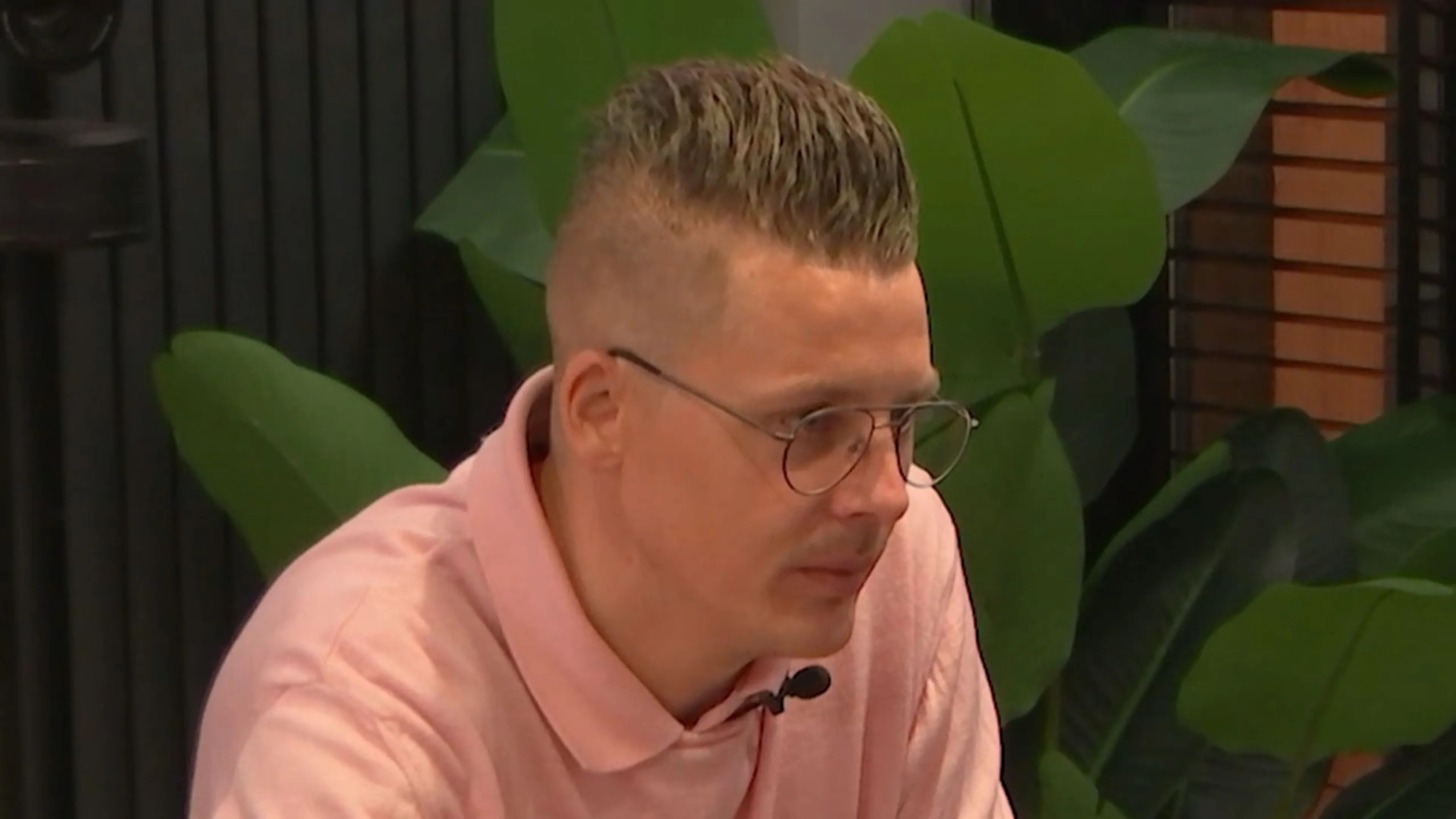 Lang Leve de Liefde-deelnemer is duidelijk van de oude stempel: 'Als een vrouw niet kookt...'