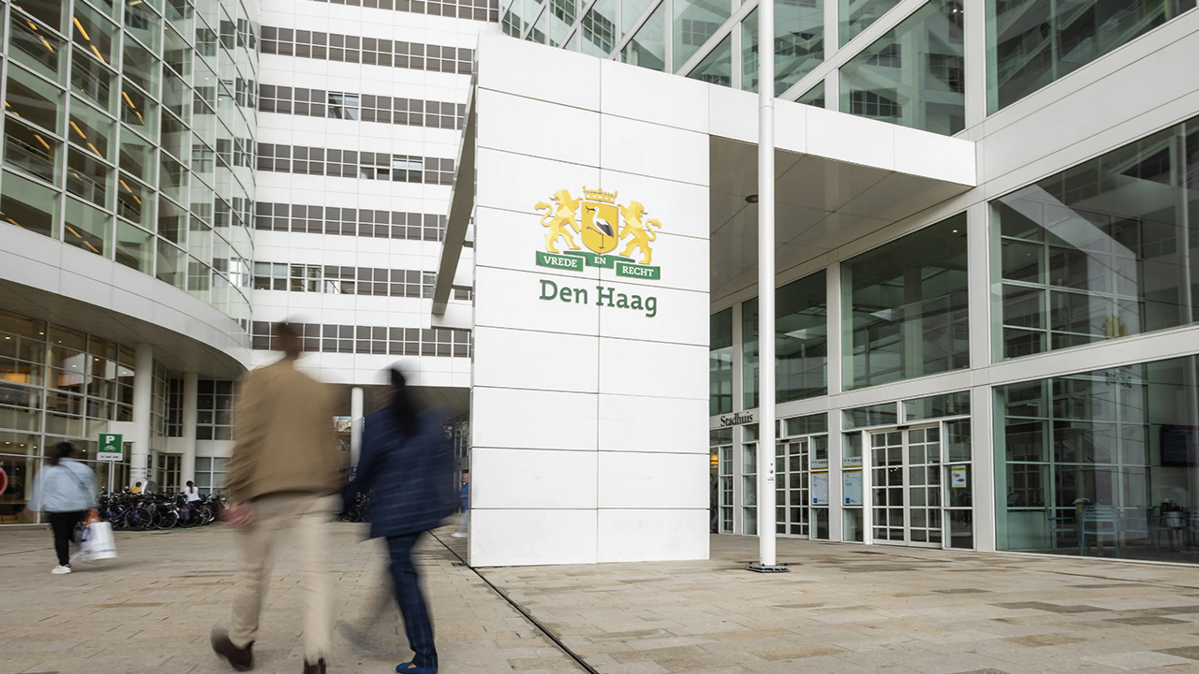 Stadhuis Den Haag ontruimd om verdachte situatie